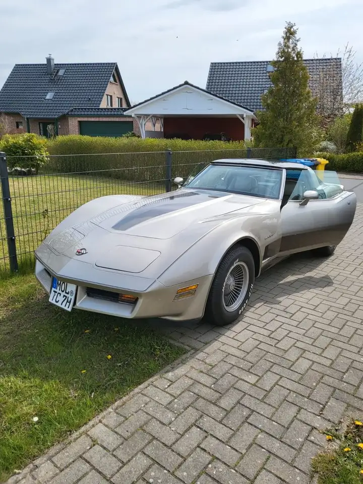 Corvette C3 seltene Collector Edition Targa, foto 2
