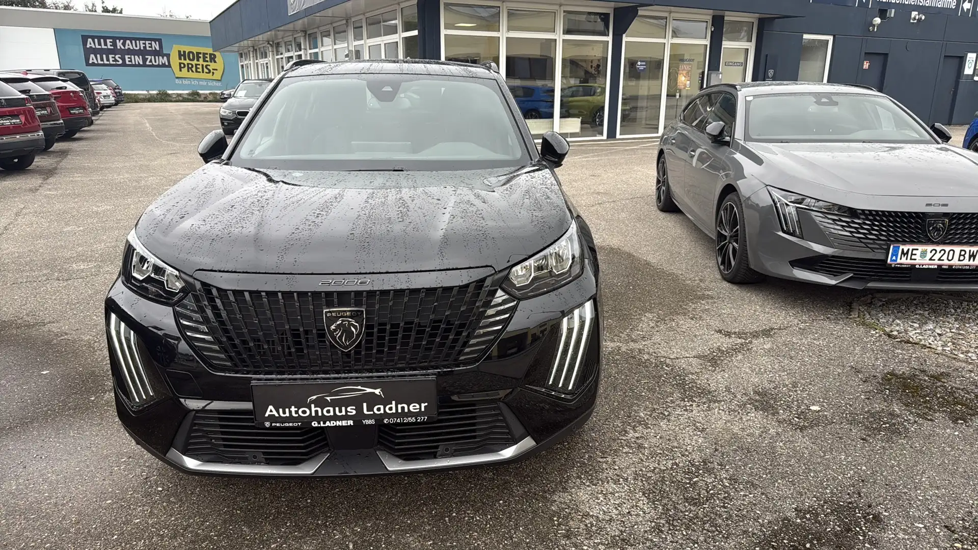 Peugeot 2008 Allure PureTech 100 Schwarz - 2