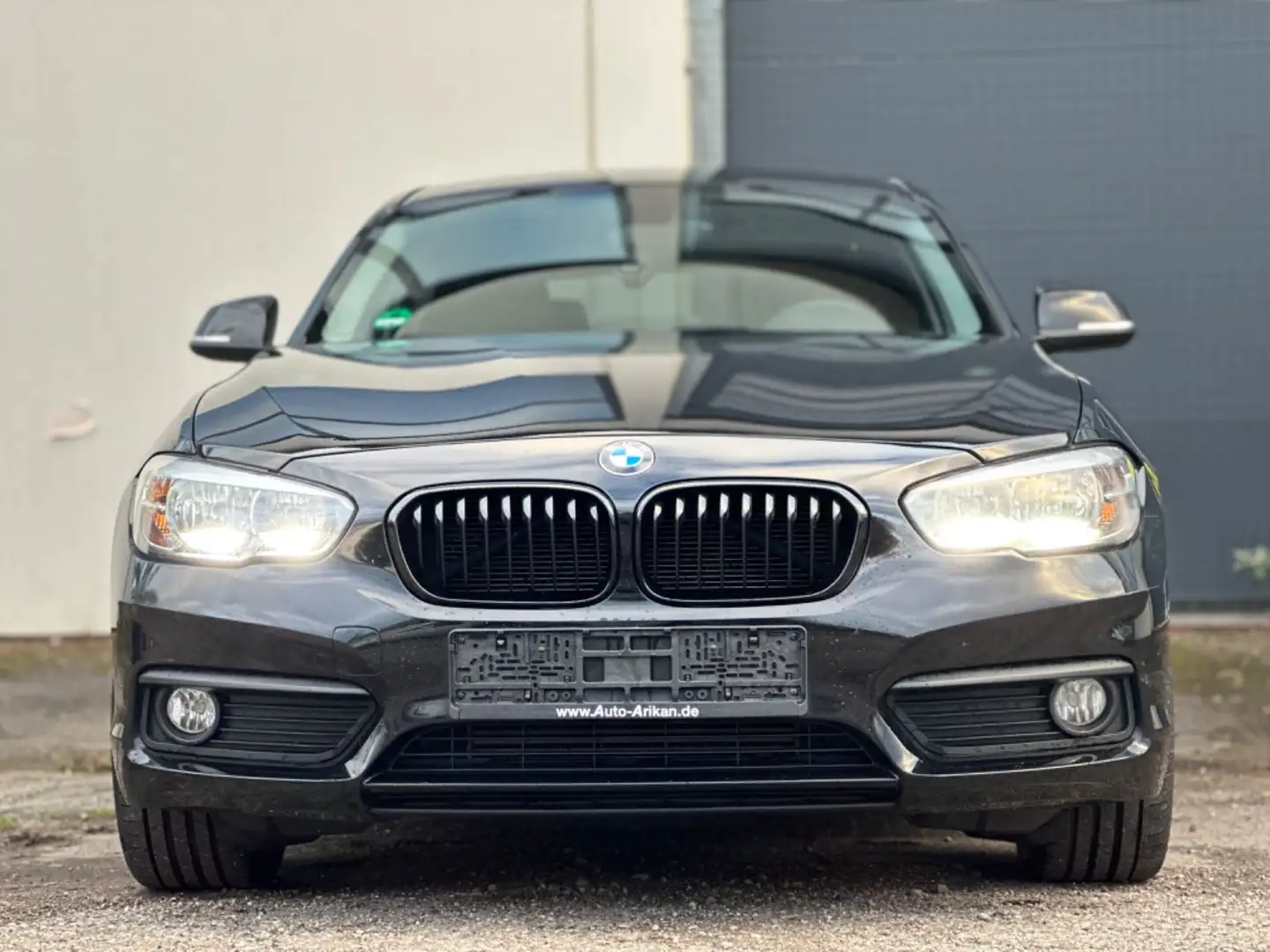 BMW 118 1 Lim. 5-trg. 118i Advantage Noir - 2
