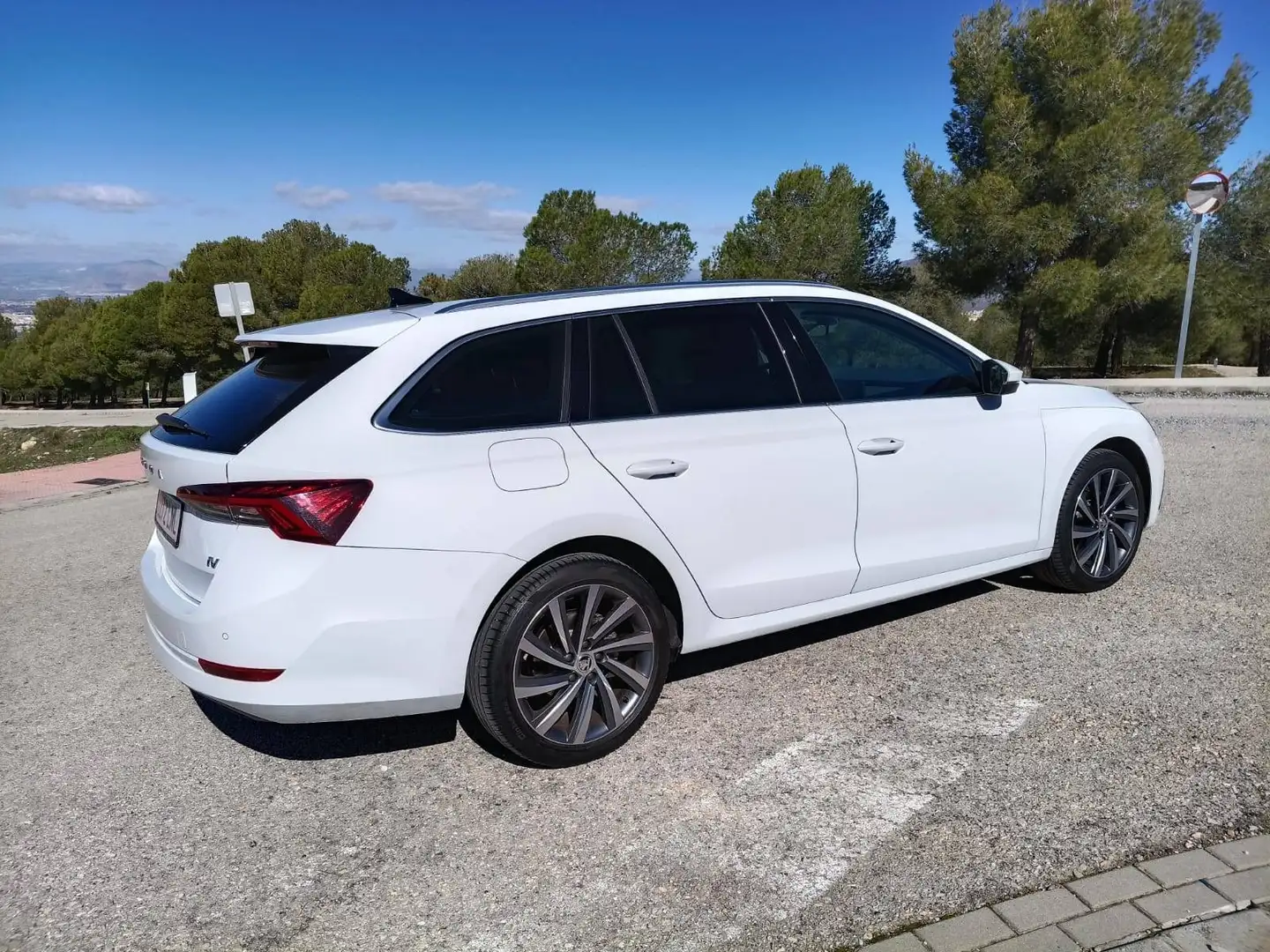 Skoda Octavia Octavia Combi 1.4TSI PHEV Ambition DSG Ambition Blanco - 2