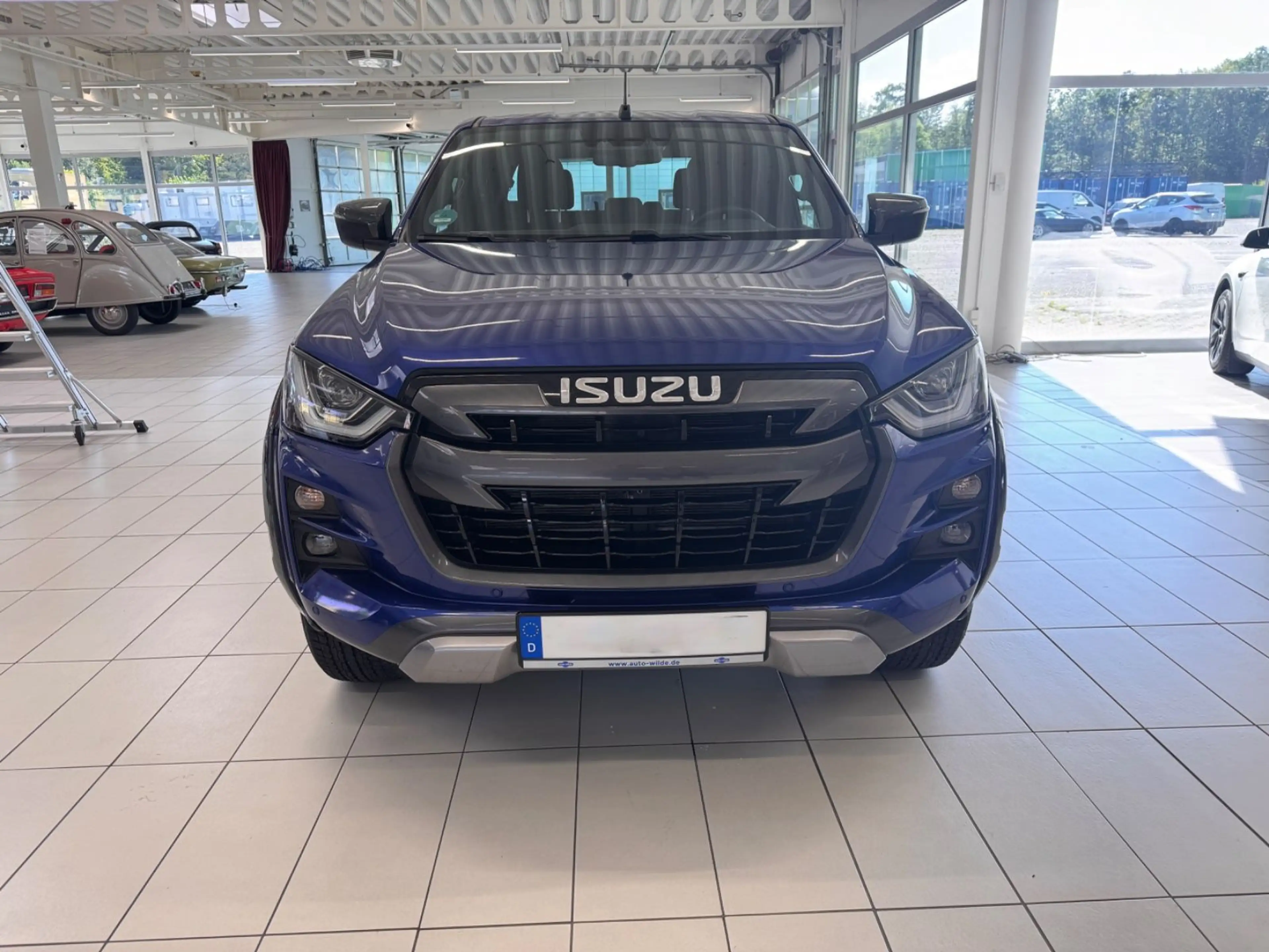 Isuzu D-Max Double Cab 4WD V-CROSS — photo 2