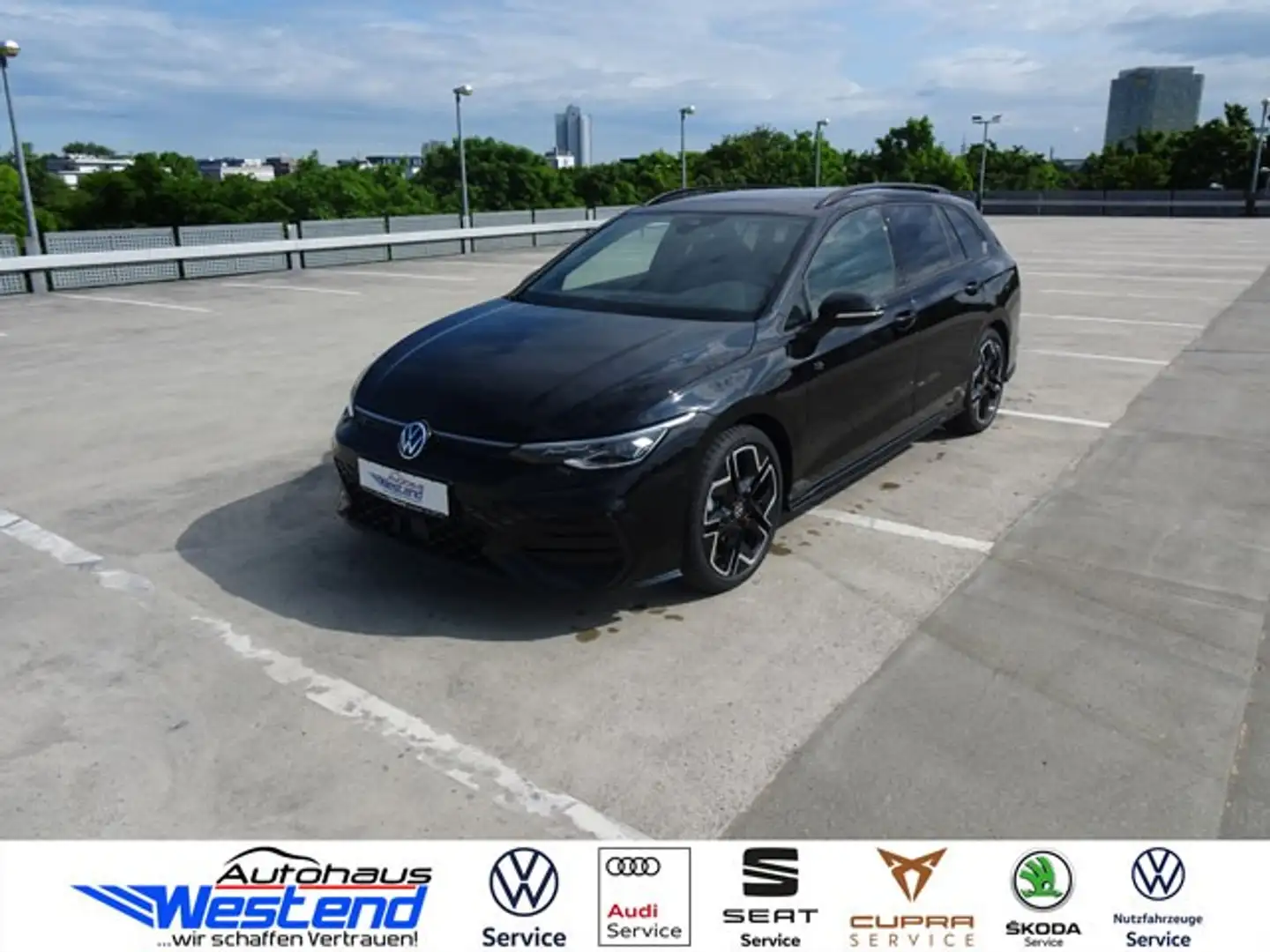 Volkswagen Golf Var. R-Line 1.5l TSI 110kW DSG LED Navi Klima Schwarz - 2