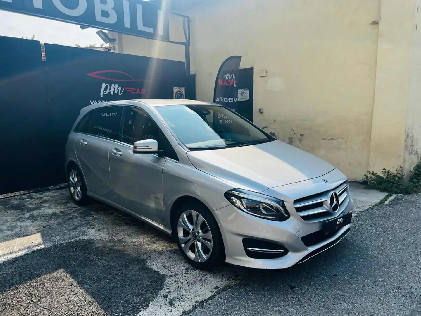 Mercedes-Benz B 200 d Automatic Premium Grey - 2