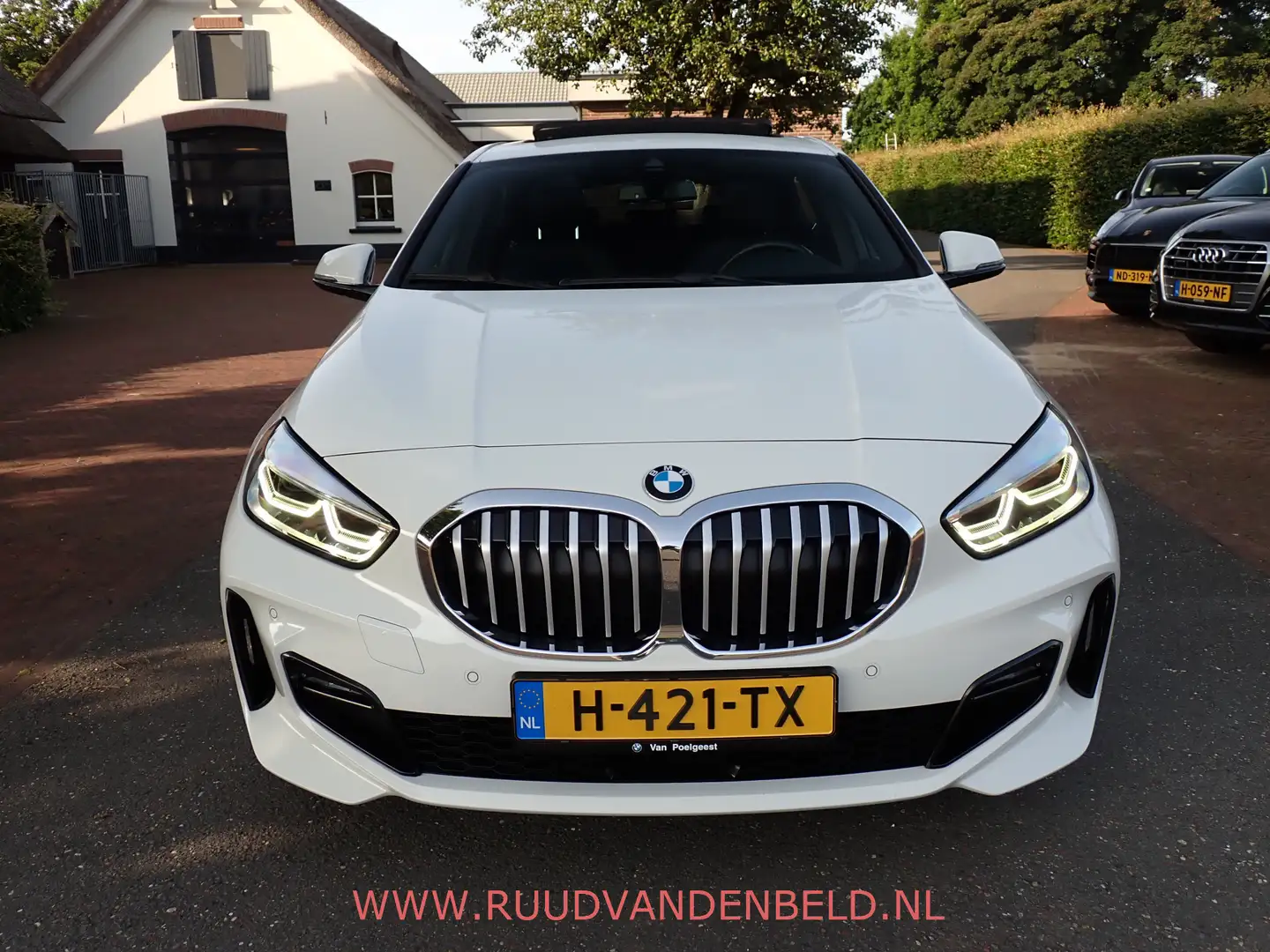 BMW 118 1-serie 118i AUT. M-PAKKET SCHUIFDAK/SHADOWLINE/VI Wit - 2