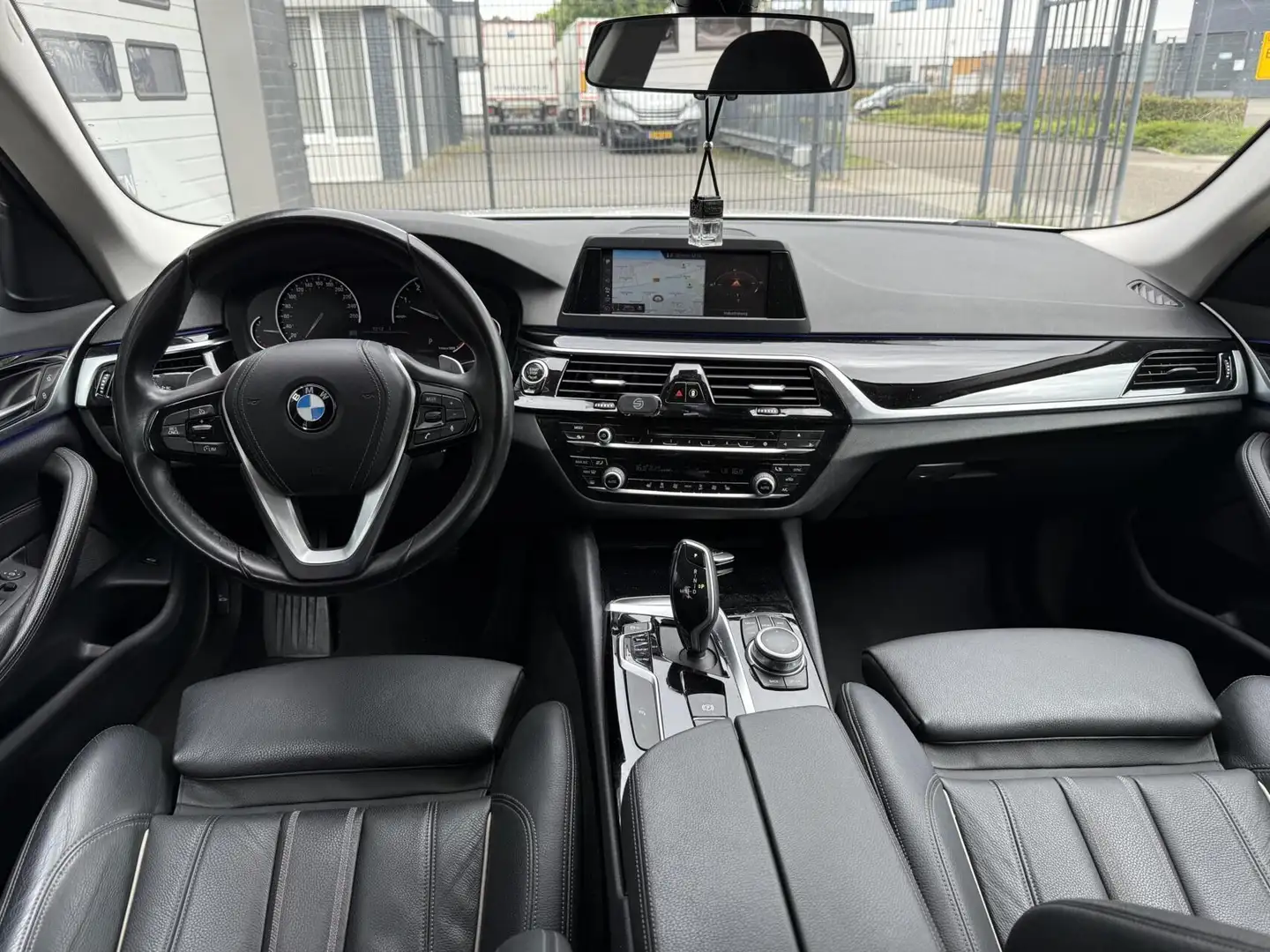 BMW 530 5-serie 530i High Executive Wit - 2