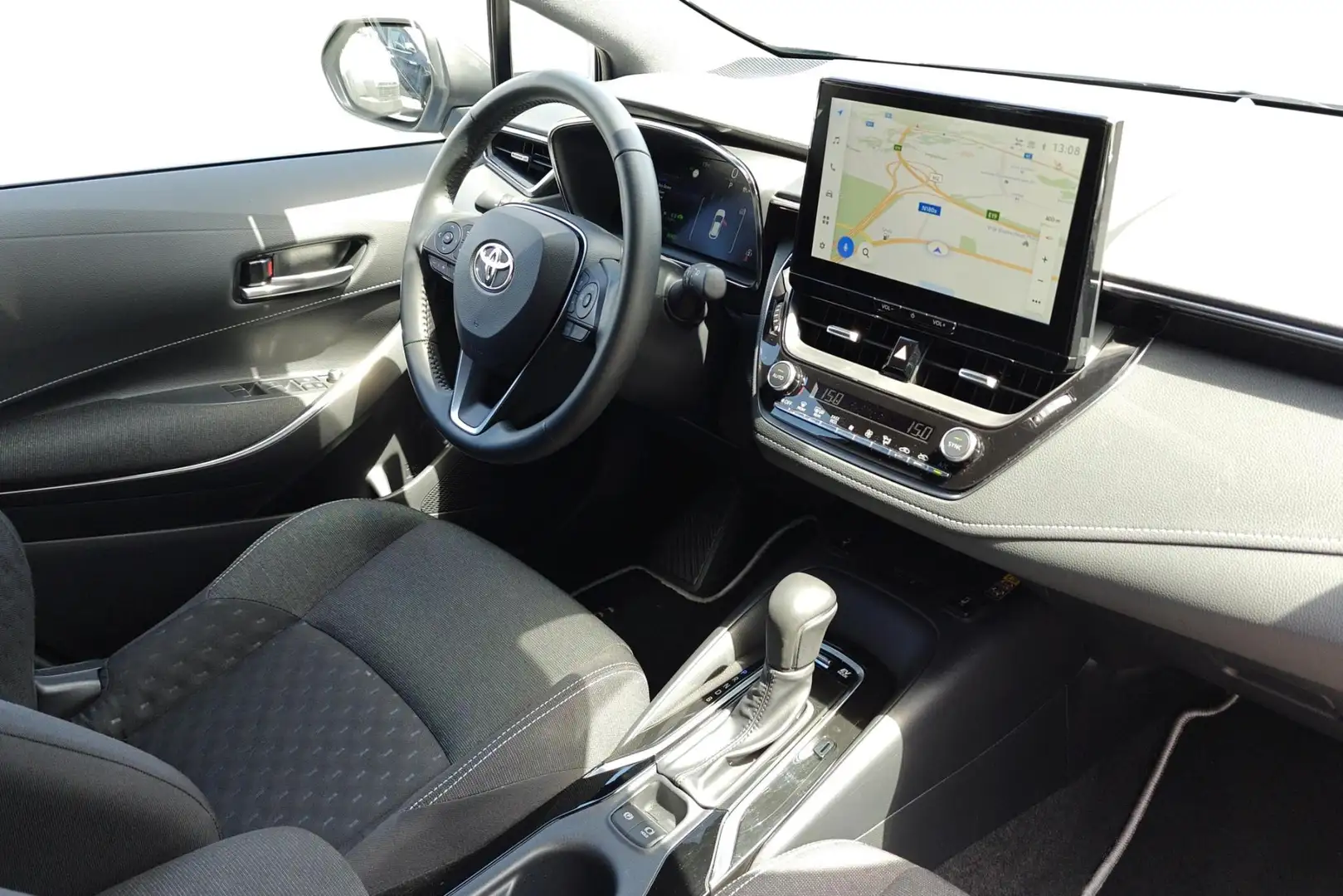 Toyota Corolla 1.8 Hybrid Dynamic e-CVT - incl 2 jaar KARE Plateado - 2