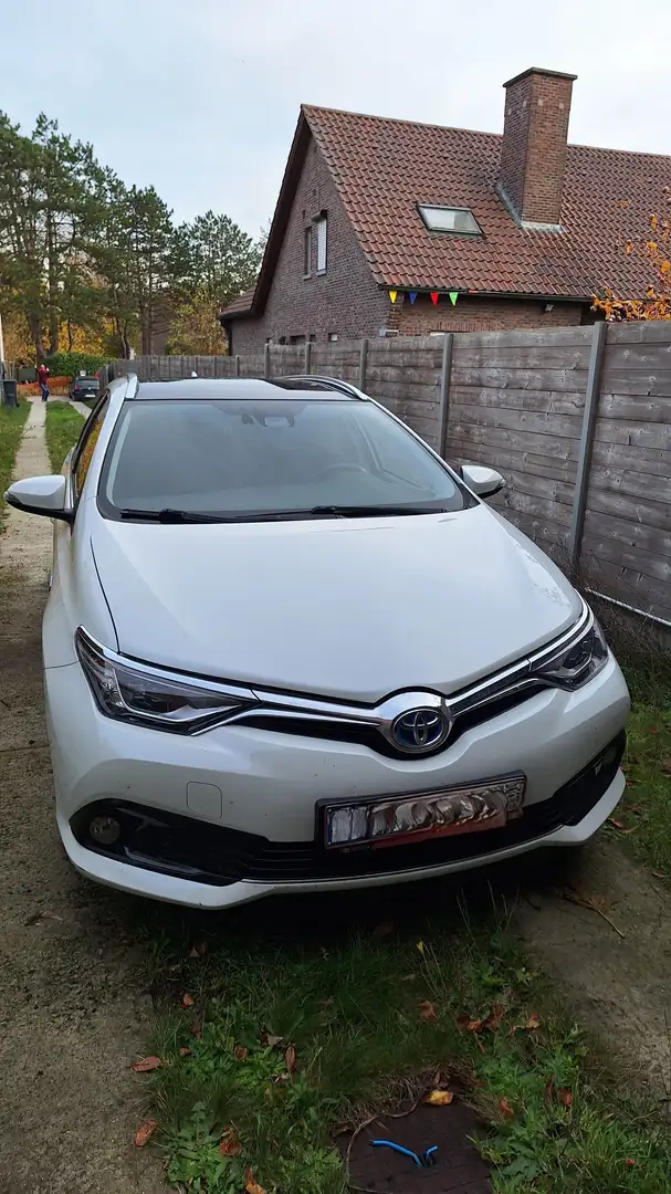 Toyota Auris Auris 1.8 VVT-i Hybrid Autom. Wagon Sports Dynamic Blanc - 1