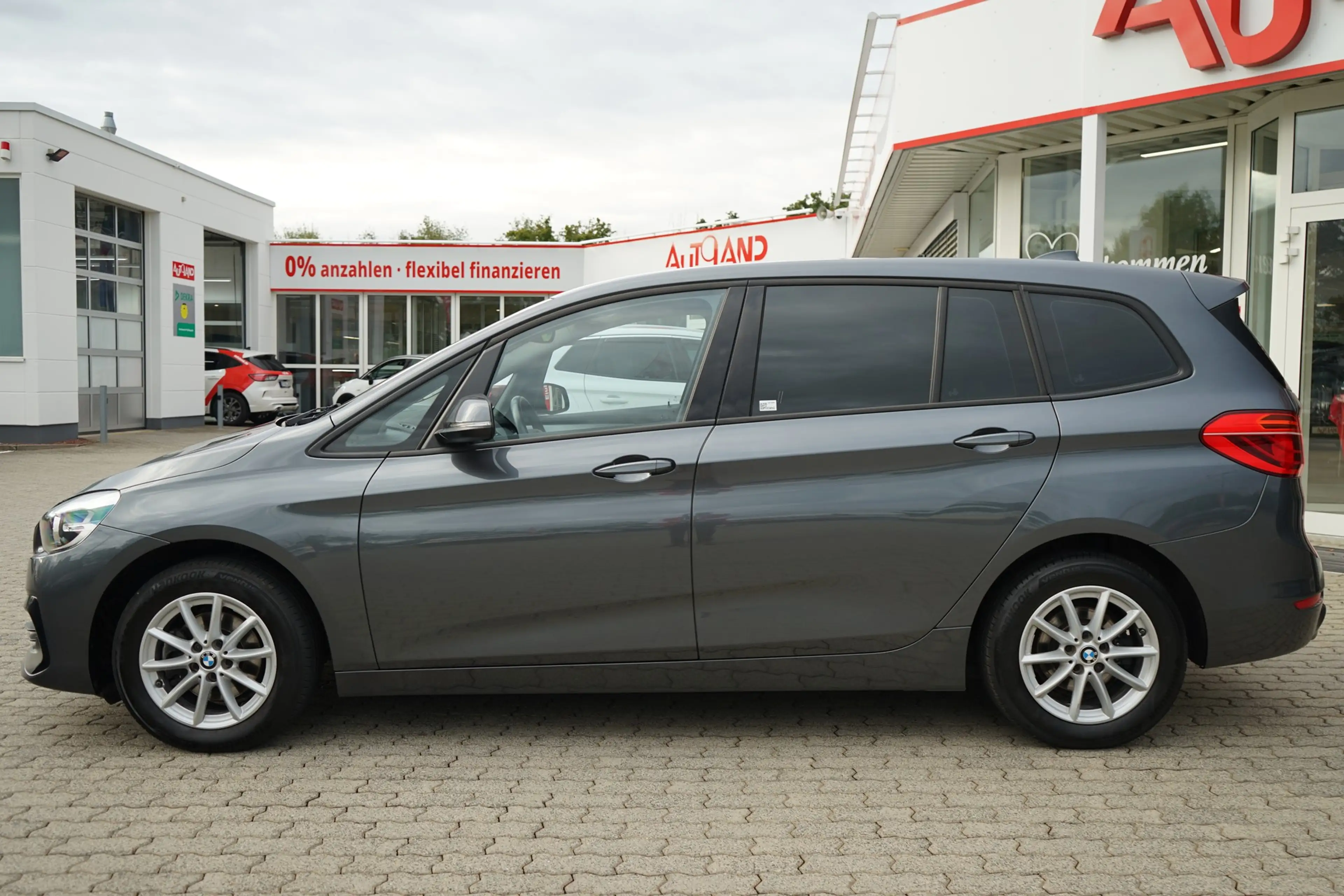 BMW 216 216d Advantage Klimaaut. Tempomat PDC Bluetooth — photo 4