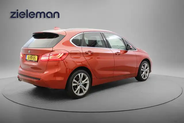 BMW 2 Series view 14
