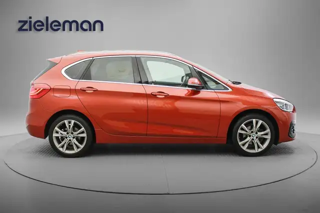 BMW 2 Series view 13