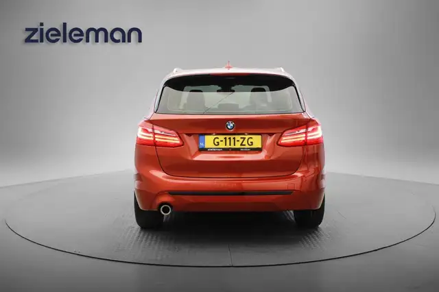 BMW 2 Series view 15