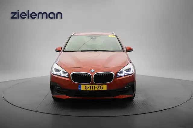 BMW 2 Series view 12