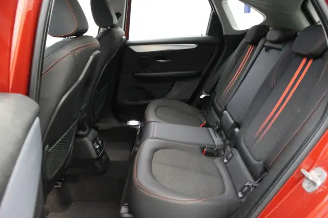 BMW 2 Series view 8