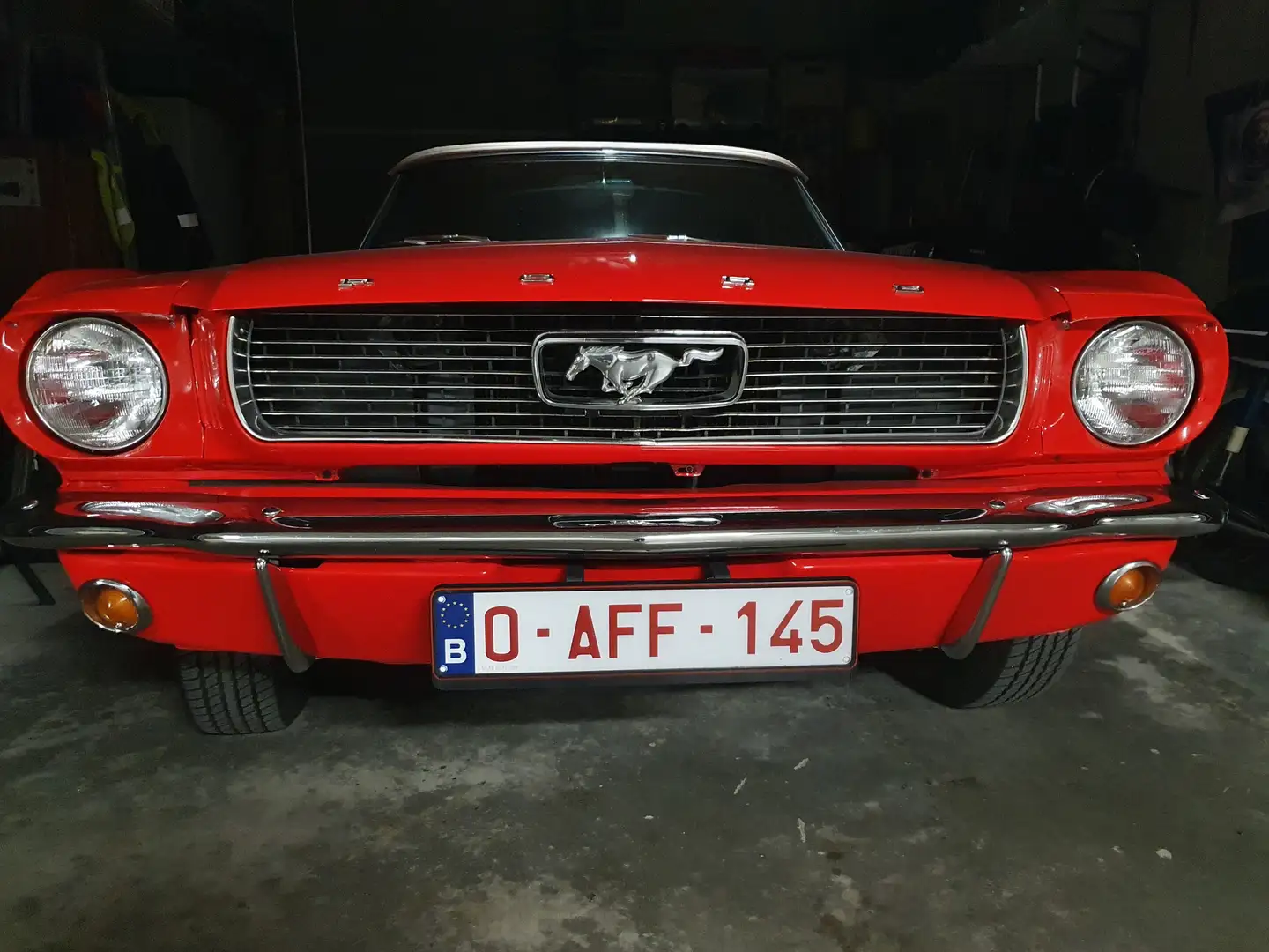 Ford Mustang V8 Rouge - 2