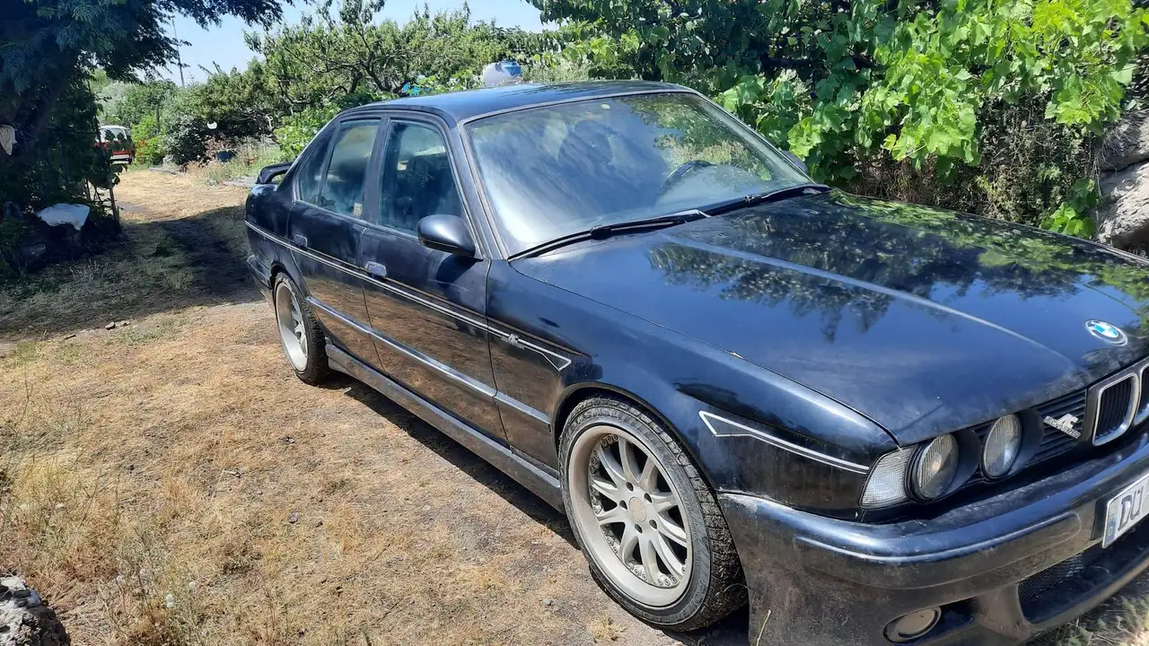 BMW 535i 3.4, foto 2