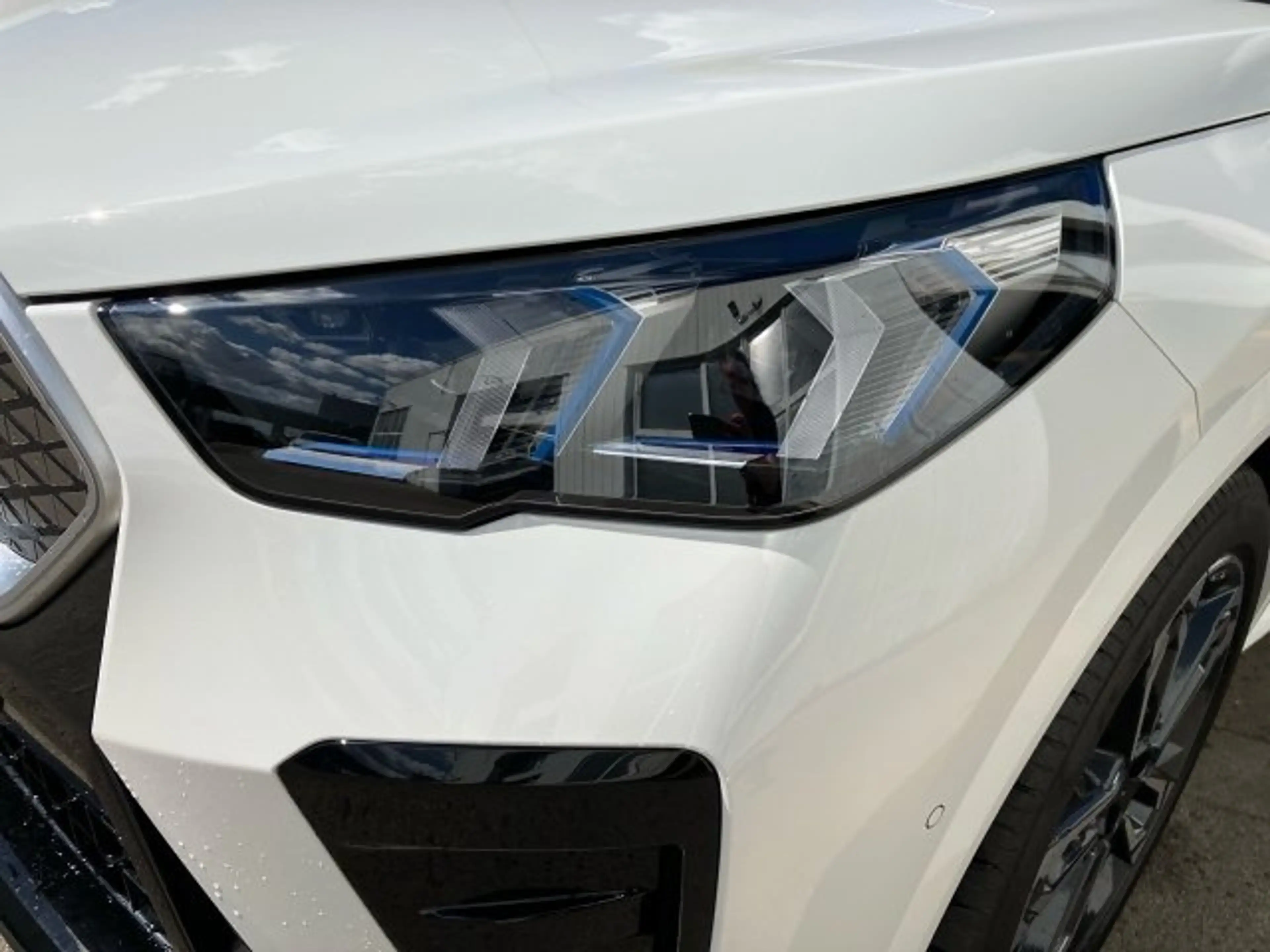 BMW iX2 eDrive 20 U10 — photo 7