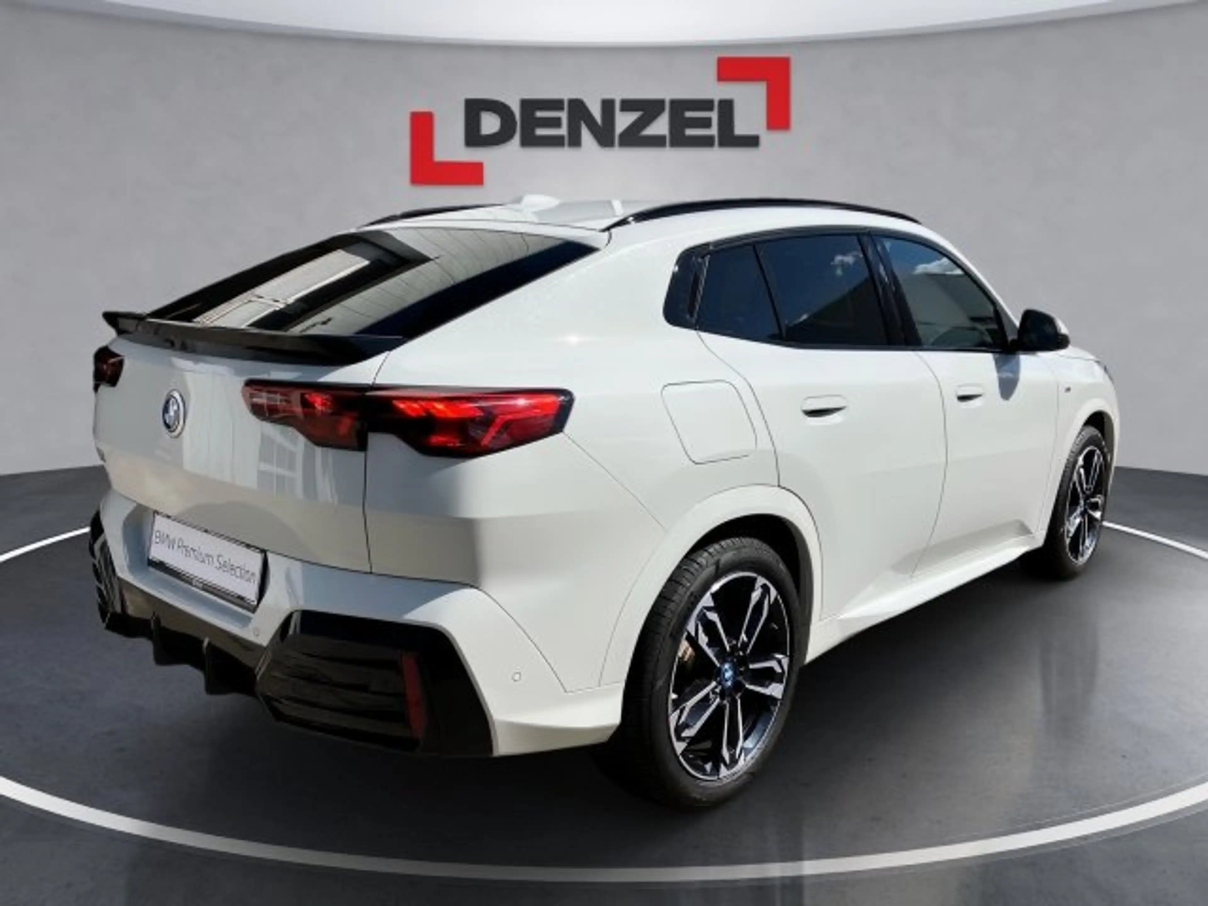 BMW iX2 eDrive 20 U10 — photo 4