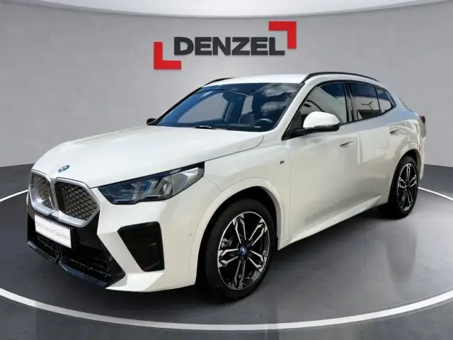 BMW iX2 eDrive 20 U10