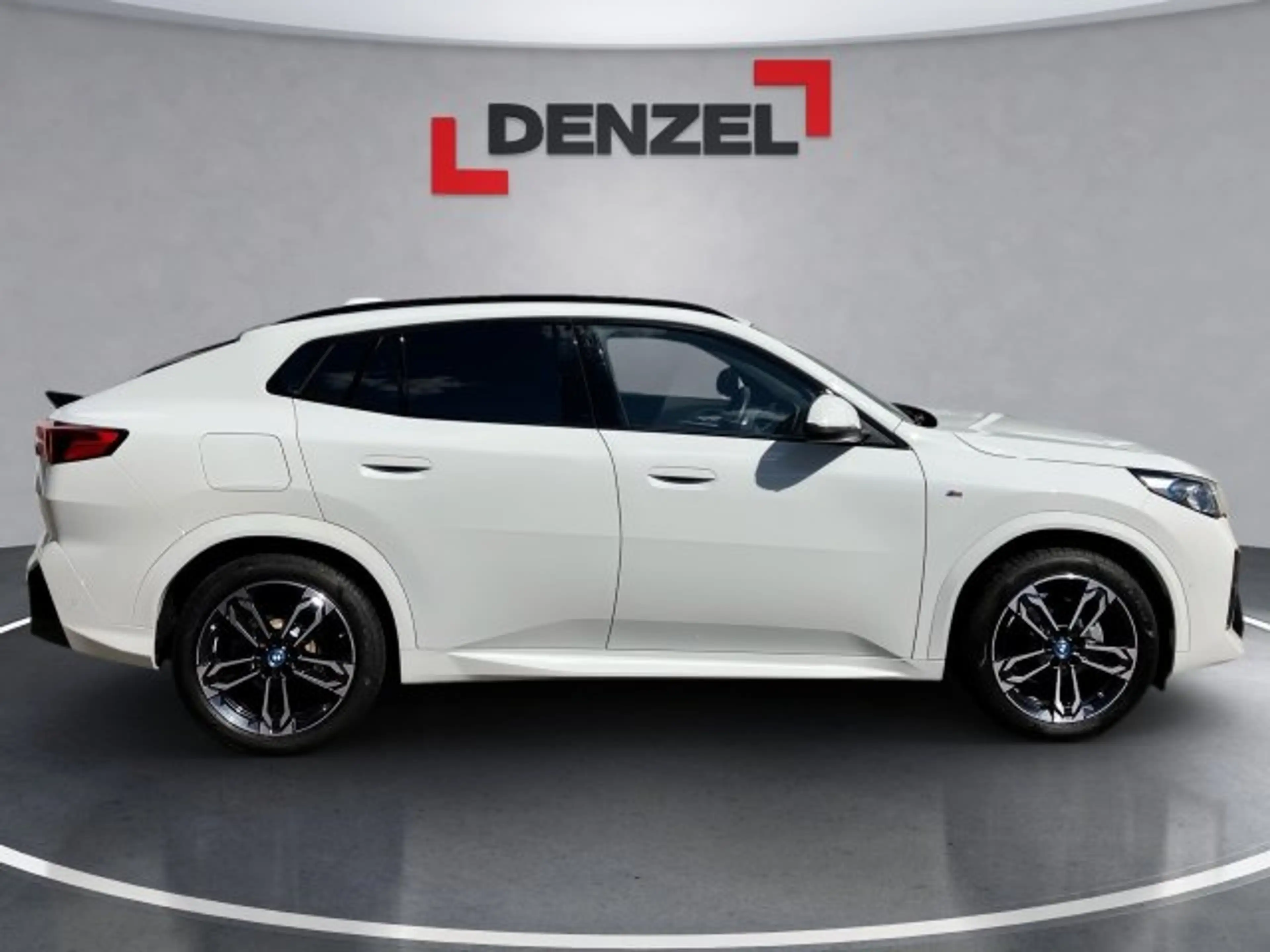 BMW iX2 eDrive 20 U10 — photo 5