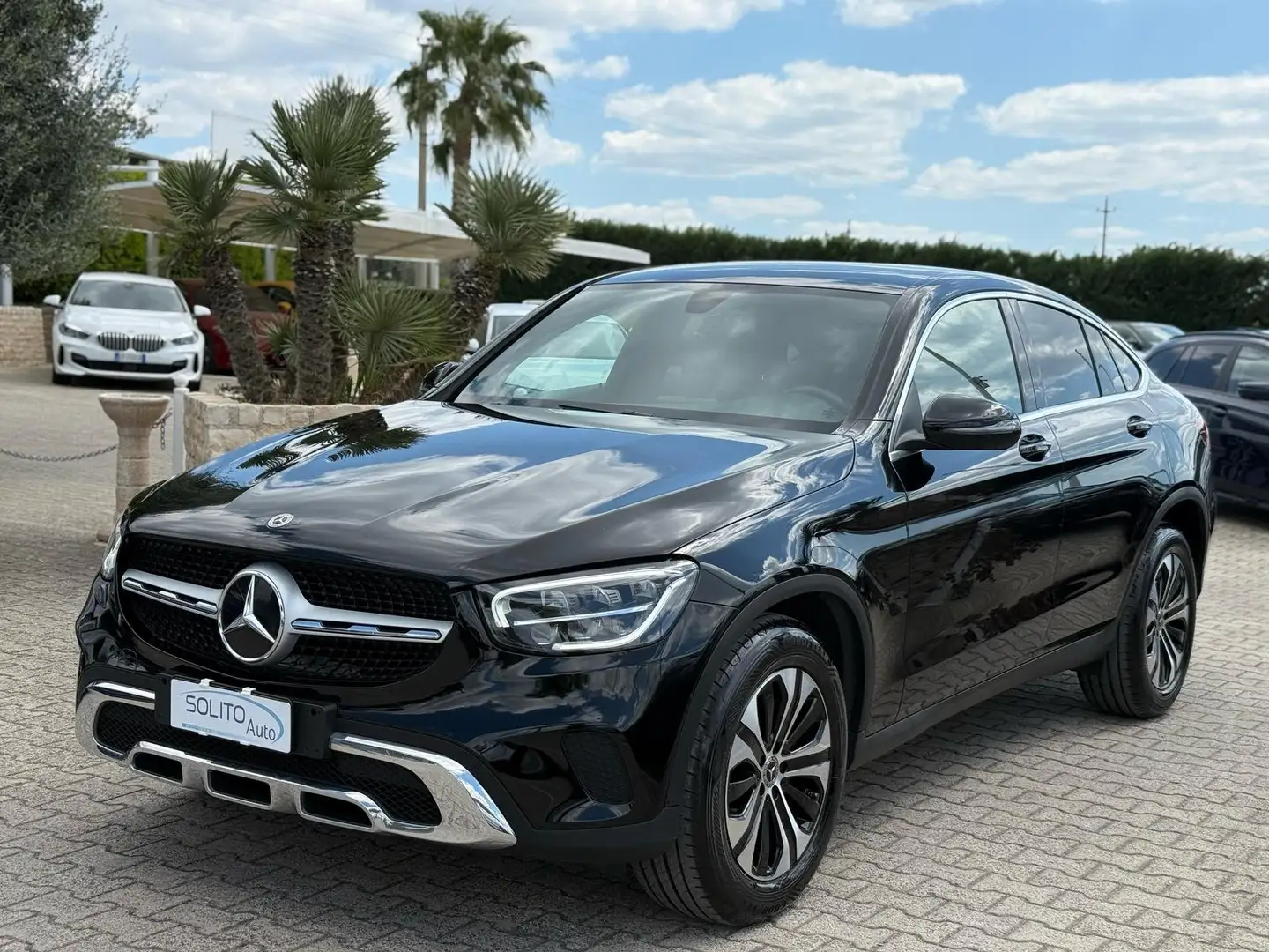 Mercedes-Benz GLC 200 Coupe' Executive Model Year 2021 Zwart - 1