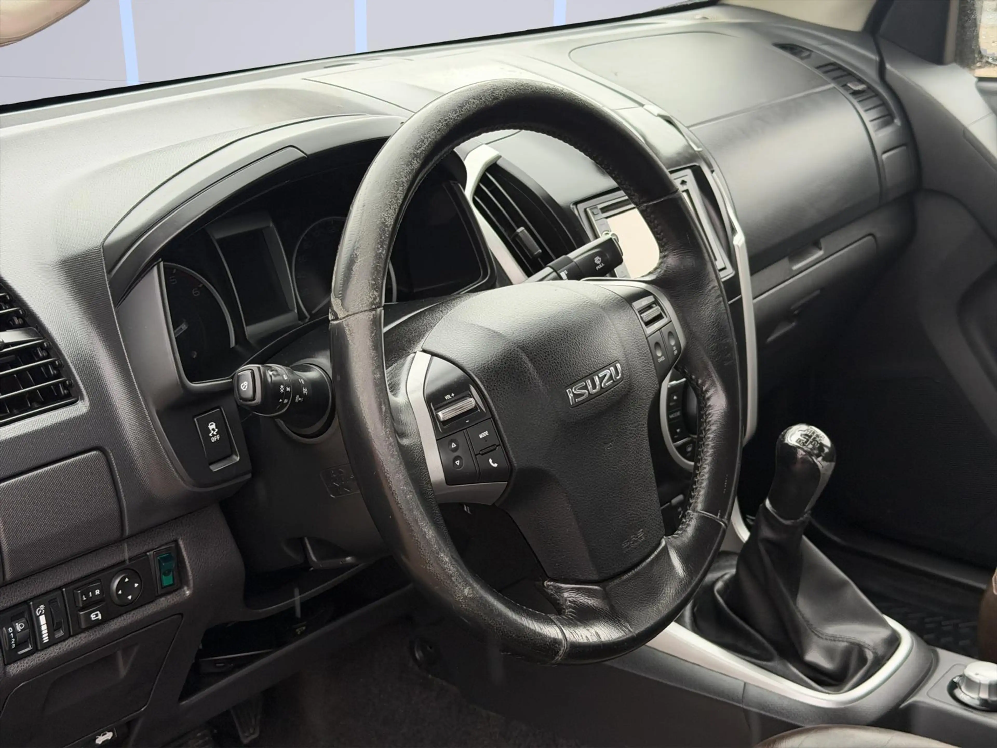 Isuzu D-Max Double Cab 4WD LEDER/KAMERA/SCHECKHEFT/ — photo 9