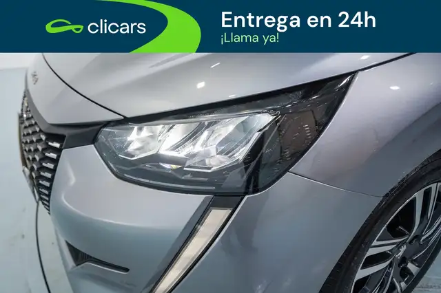 Peugeot 208 view 10
