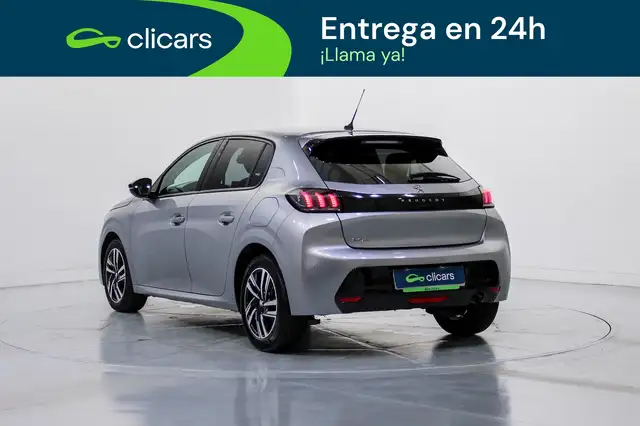 Peugeot 208 view 9