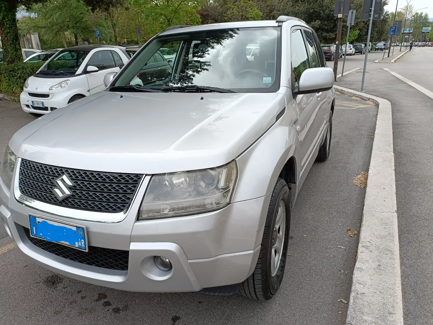 Suzuki Grand Vitara Grand Vitara 5p 2.0 16v Gris - 2