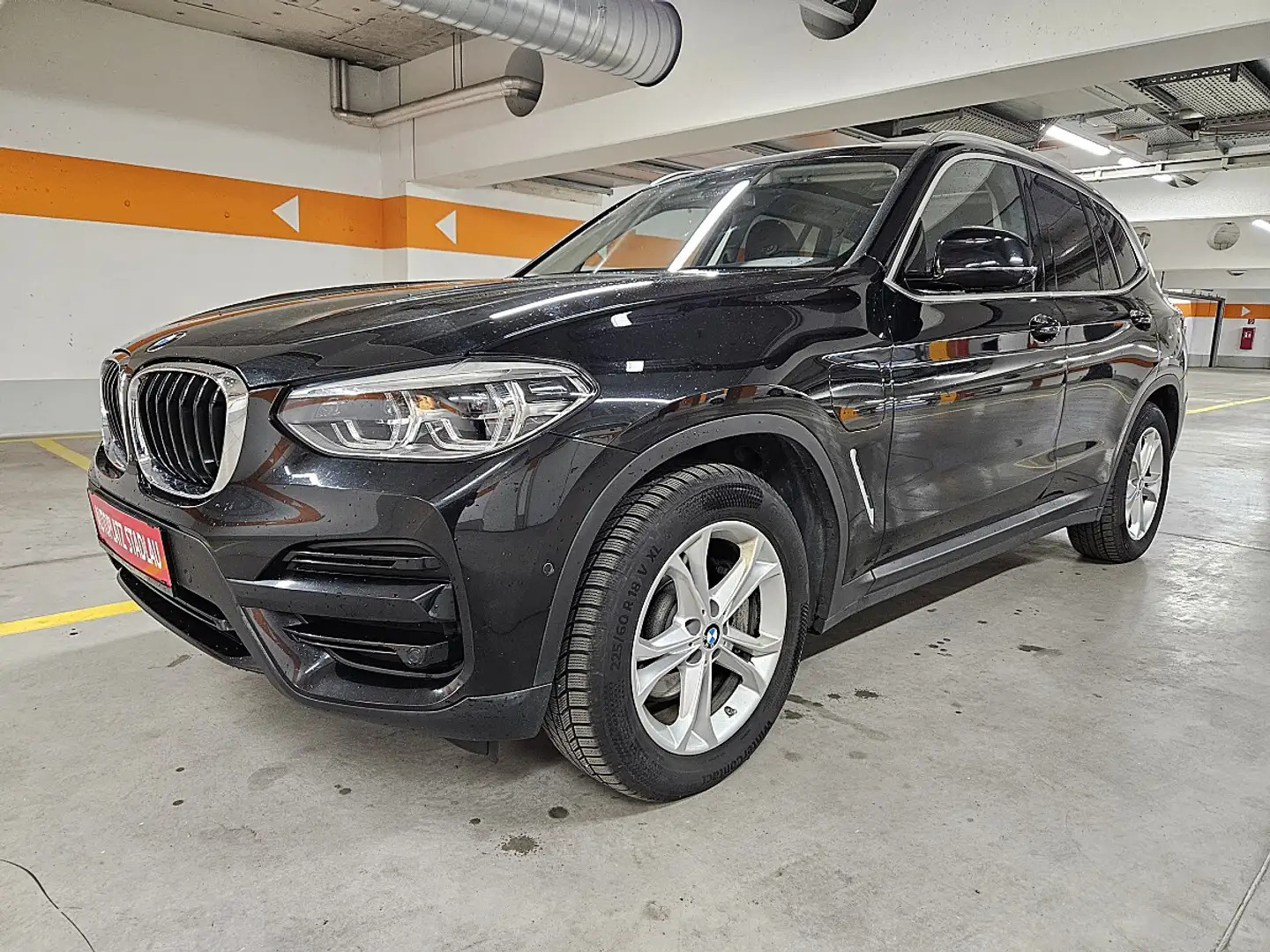 BMW X3 xDrive30e PHEV Aut. Schwarz - 1