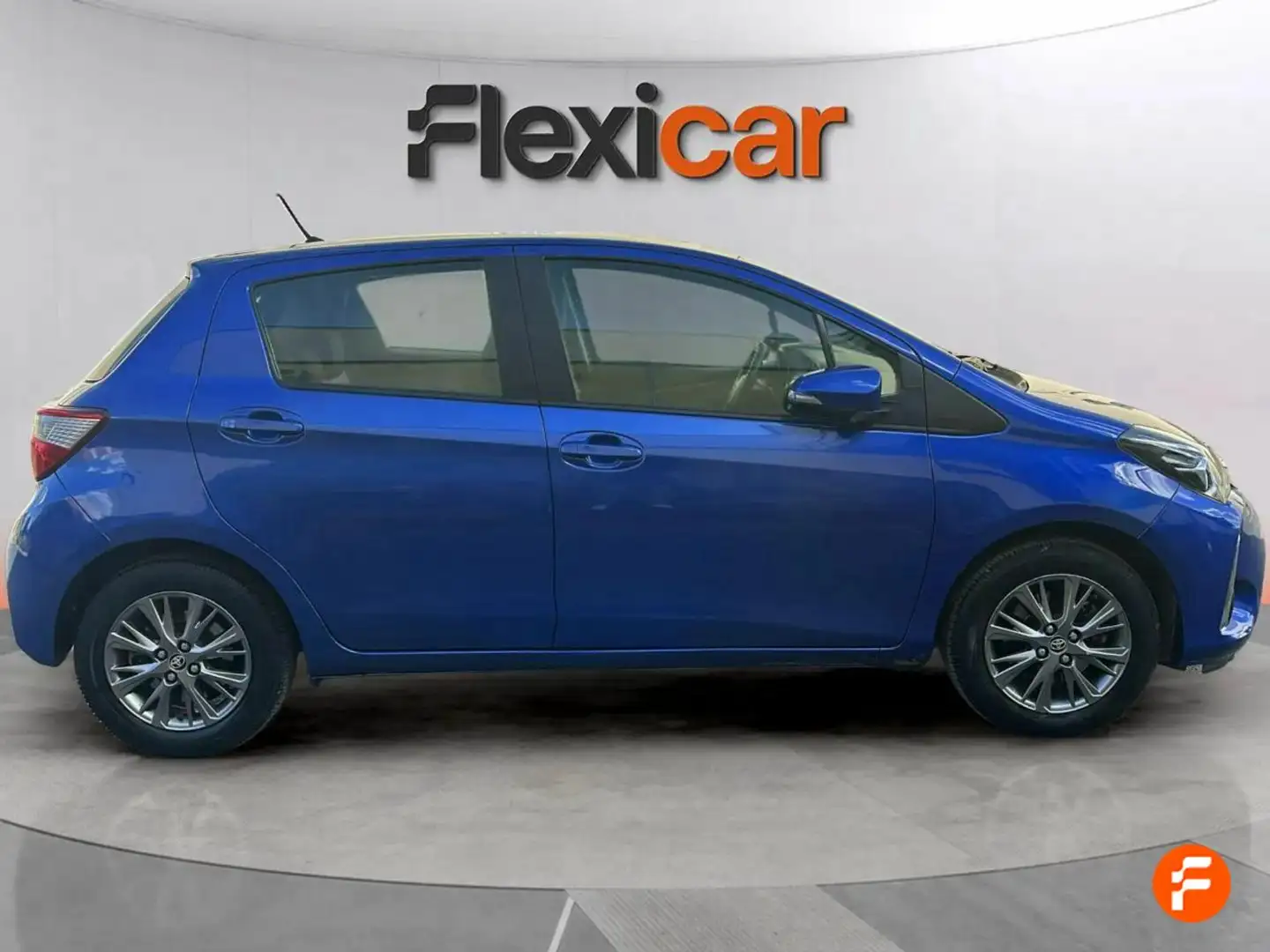 Toyota Yaris 1.5 Active Azul - 2
