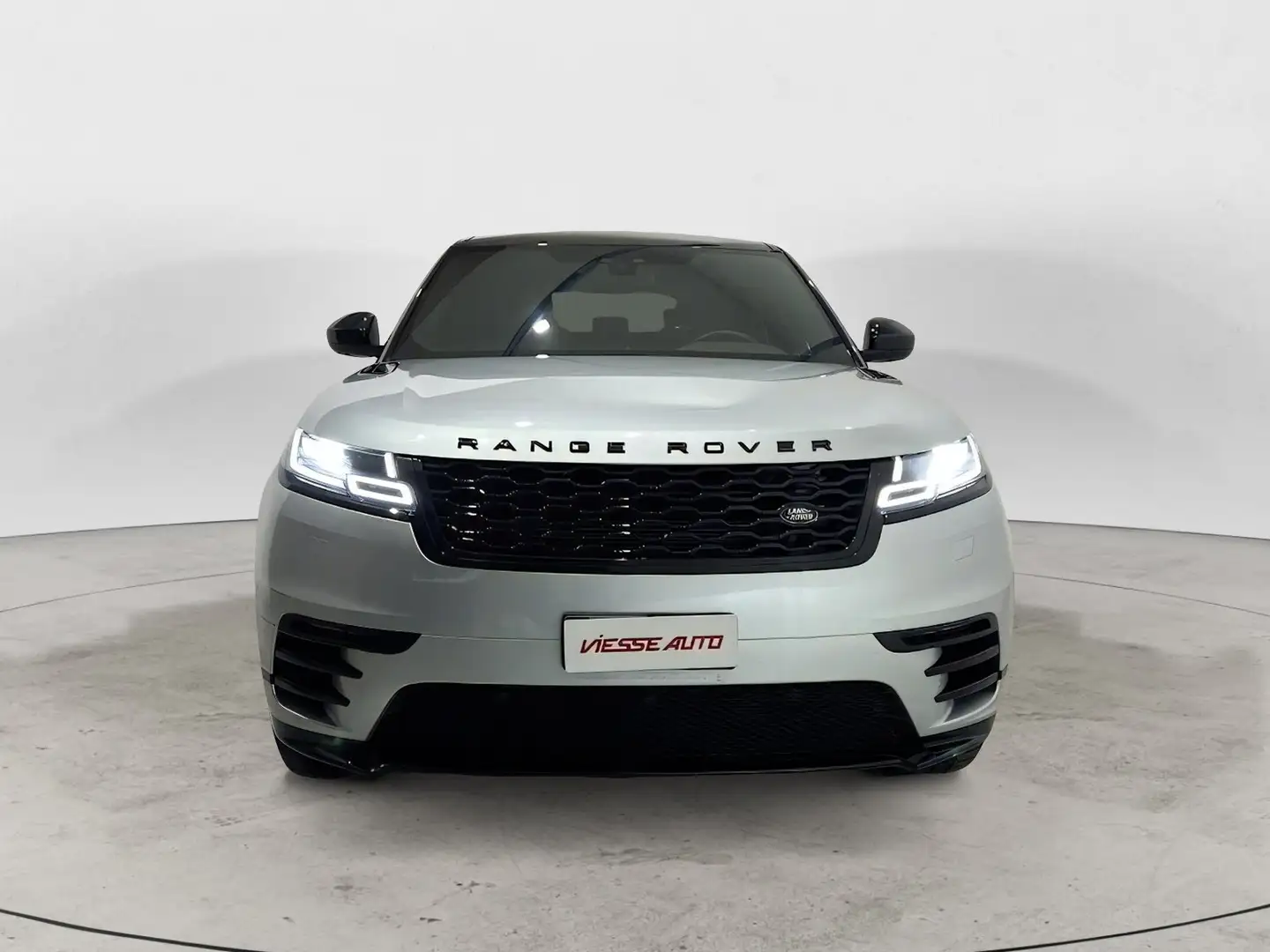 Land Rover Range Rover Velar Range Rover Velar2.0d i4 R-Dynamic 180cv auto my20 Silber - 2
