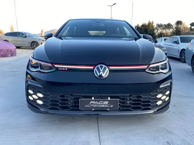 Volkswagen Golf view 6