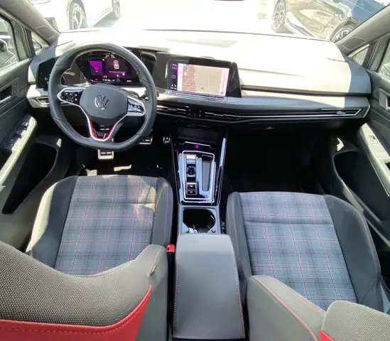 Volkswagen Golf view 10