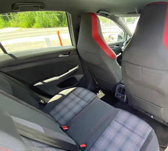 Volkswagen Golf view 13