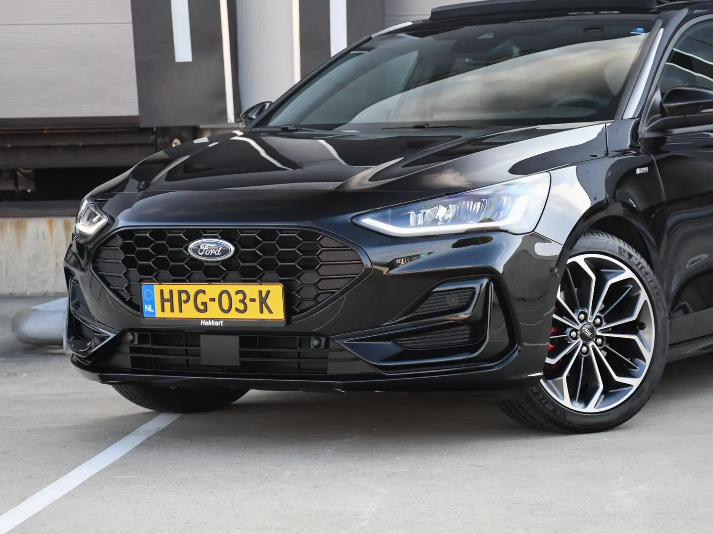 Ford Focus ST Line X 1.0 EcoBoost Hybrid 155pk Automaat SCHUI Zwart - 2