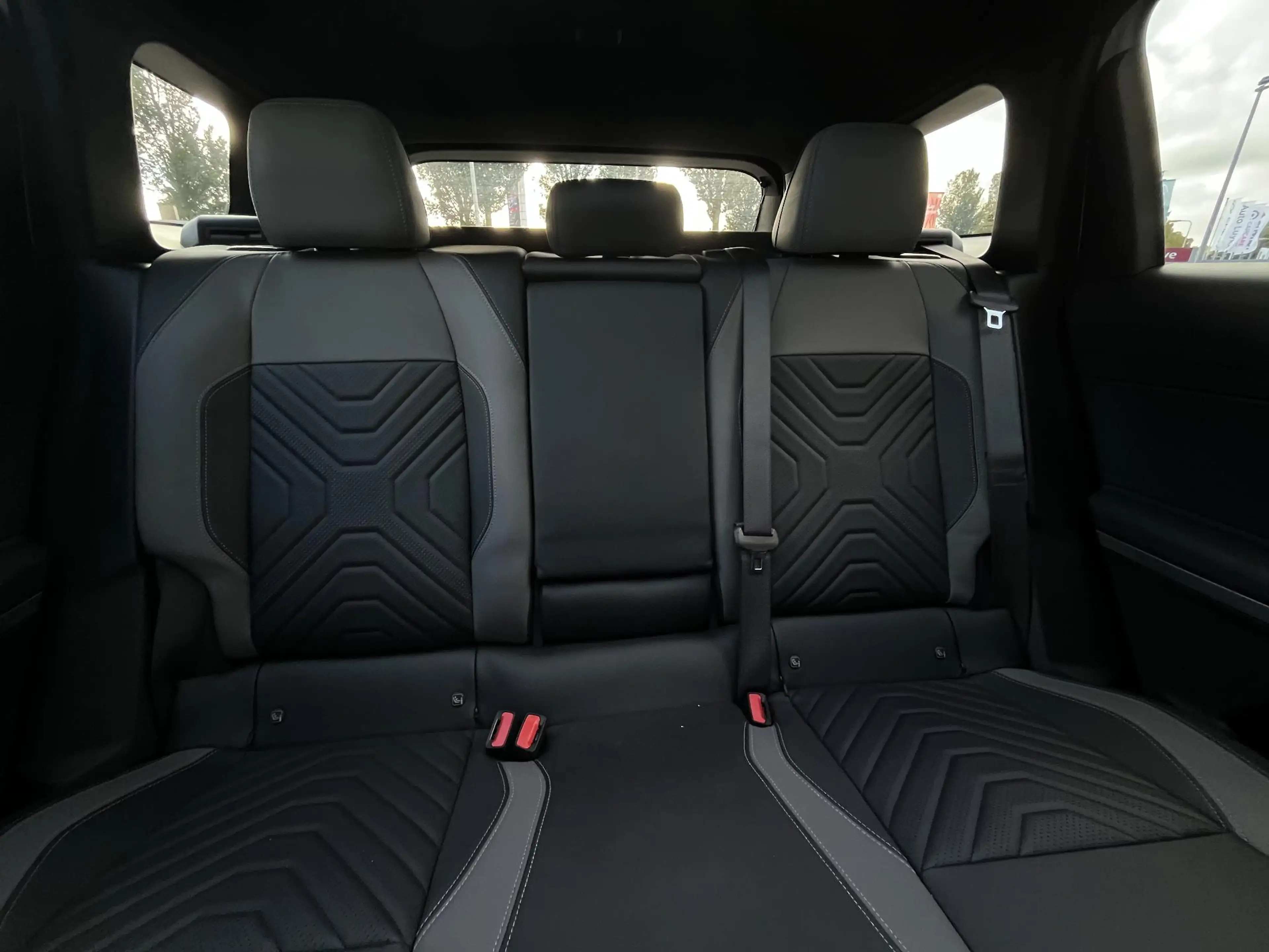 Jeep Compass 1.6 e-Hybrid Plug-In First Edition | Schuif-kantel — photo 20