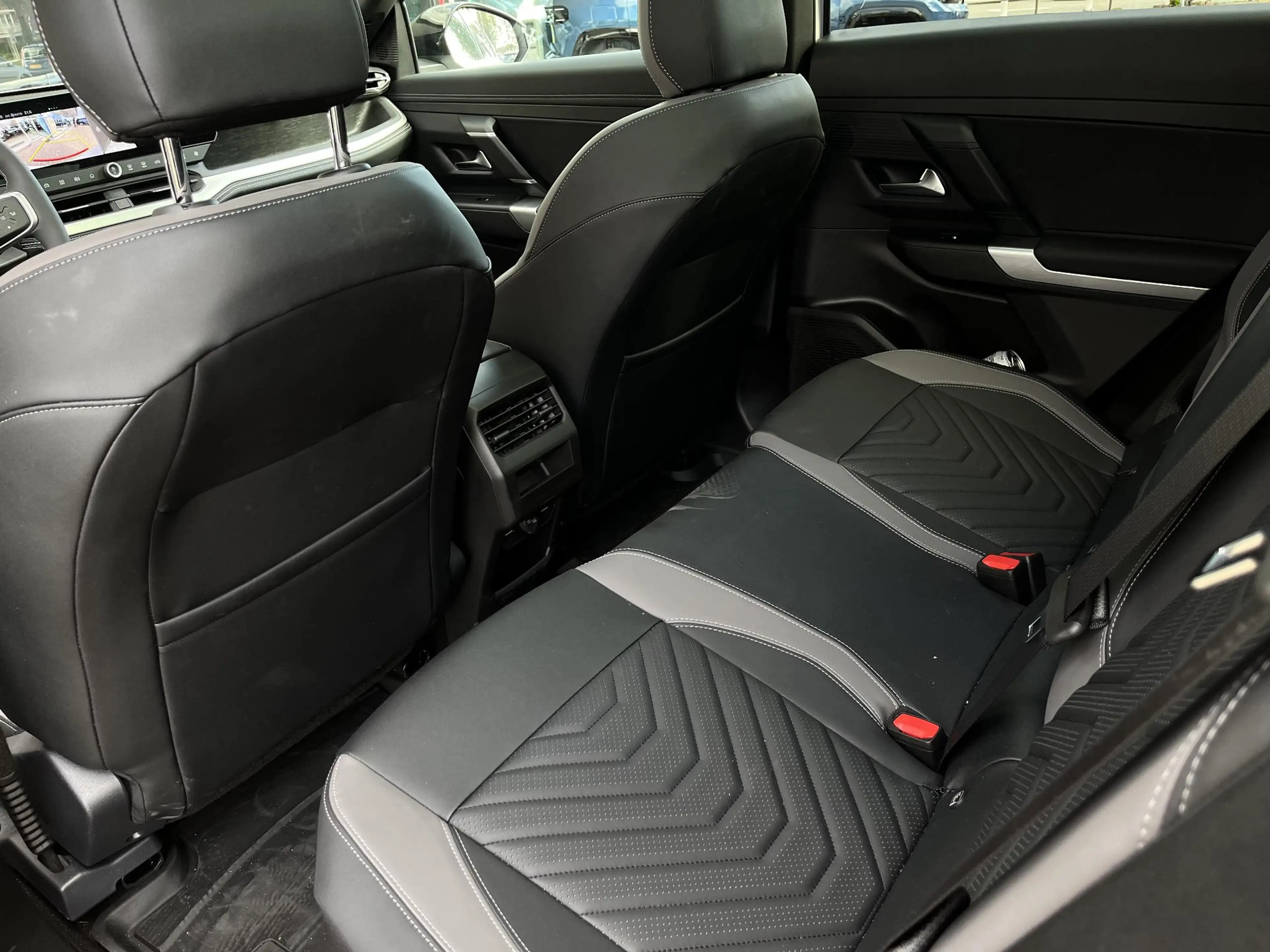 Jeep Compass 1.6 e-Hybrid Plug-In First Edition | Schuif-kantel — photo 12