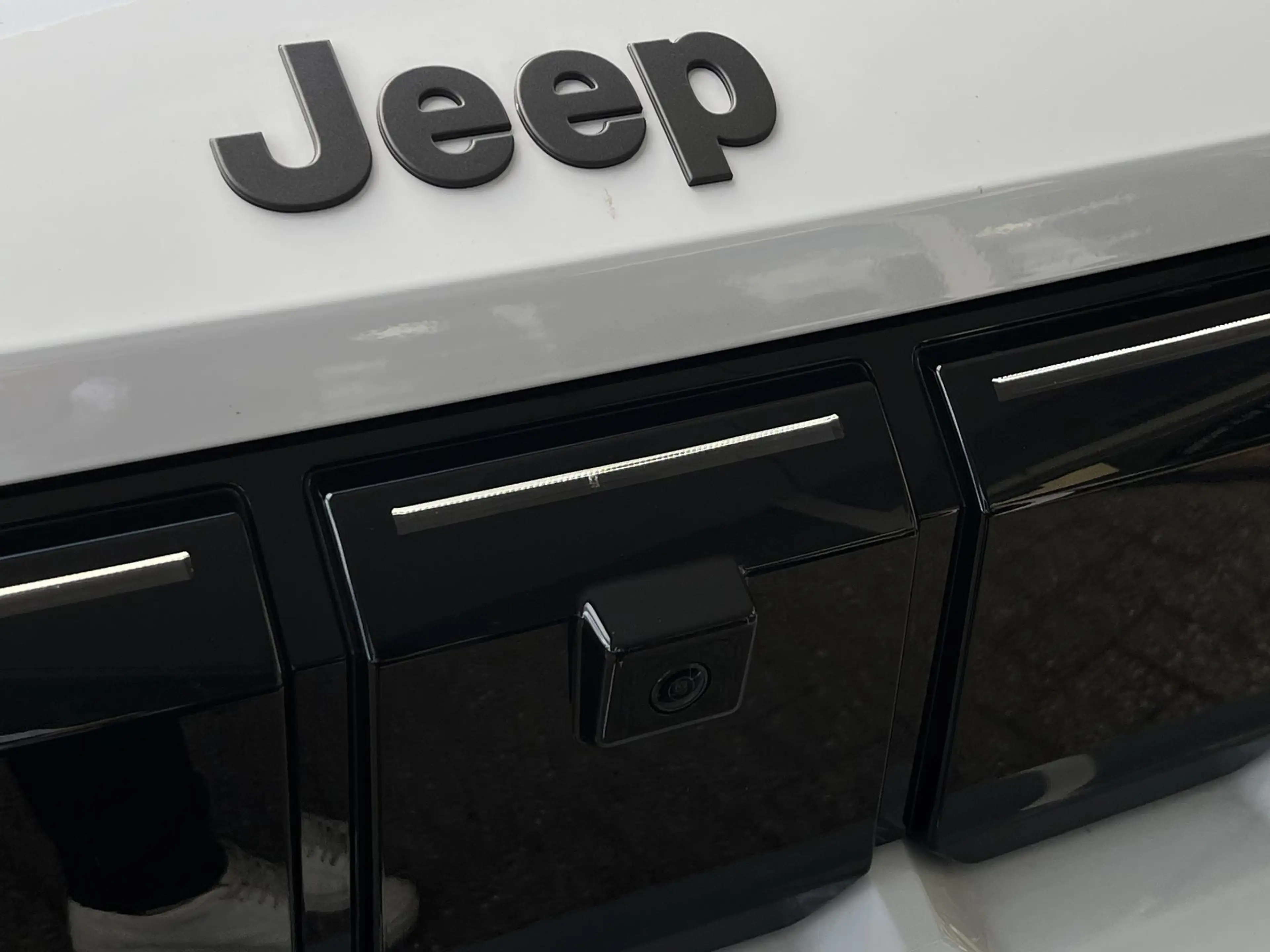 Jeep Compass 1.6 e-Hybrid Plug-In First Edition | Schuif-kantel — photo 26