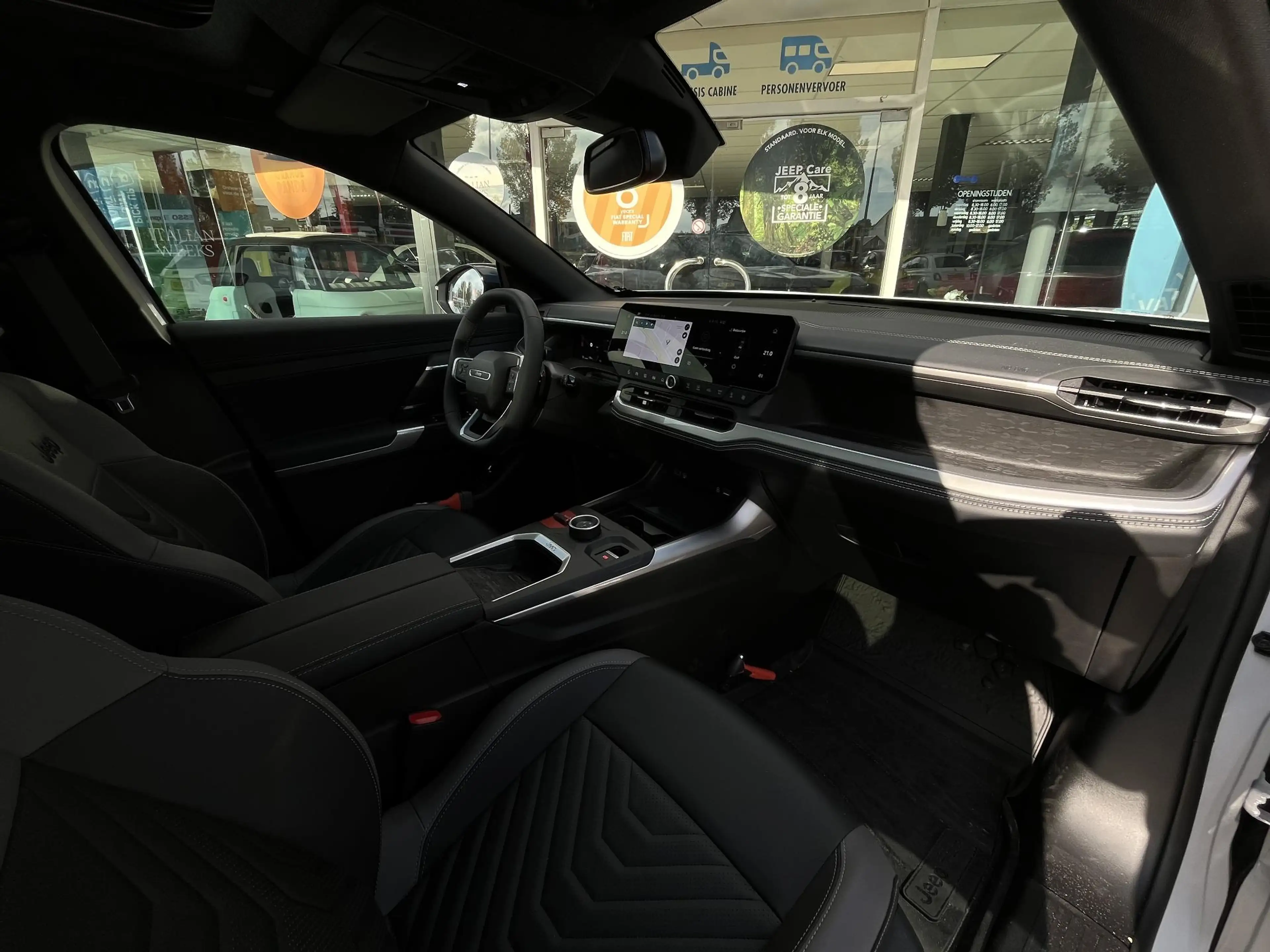 Jeep Compass 1.6 e-Hybrid Plug-In First Edition | Schuif-kantel — photo 14