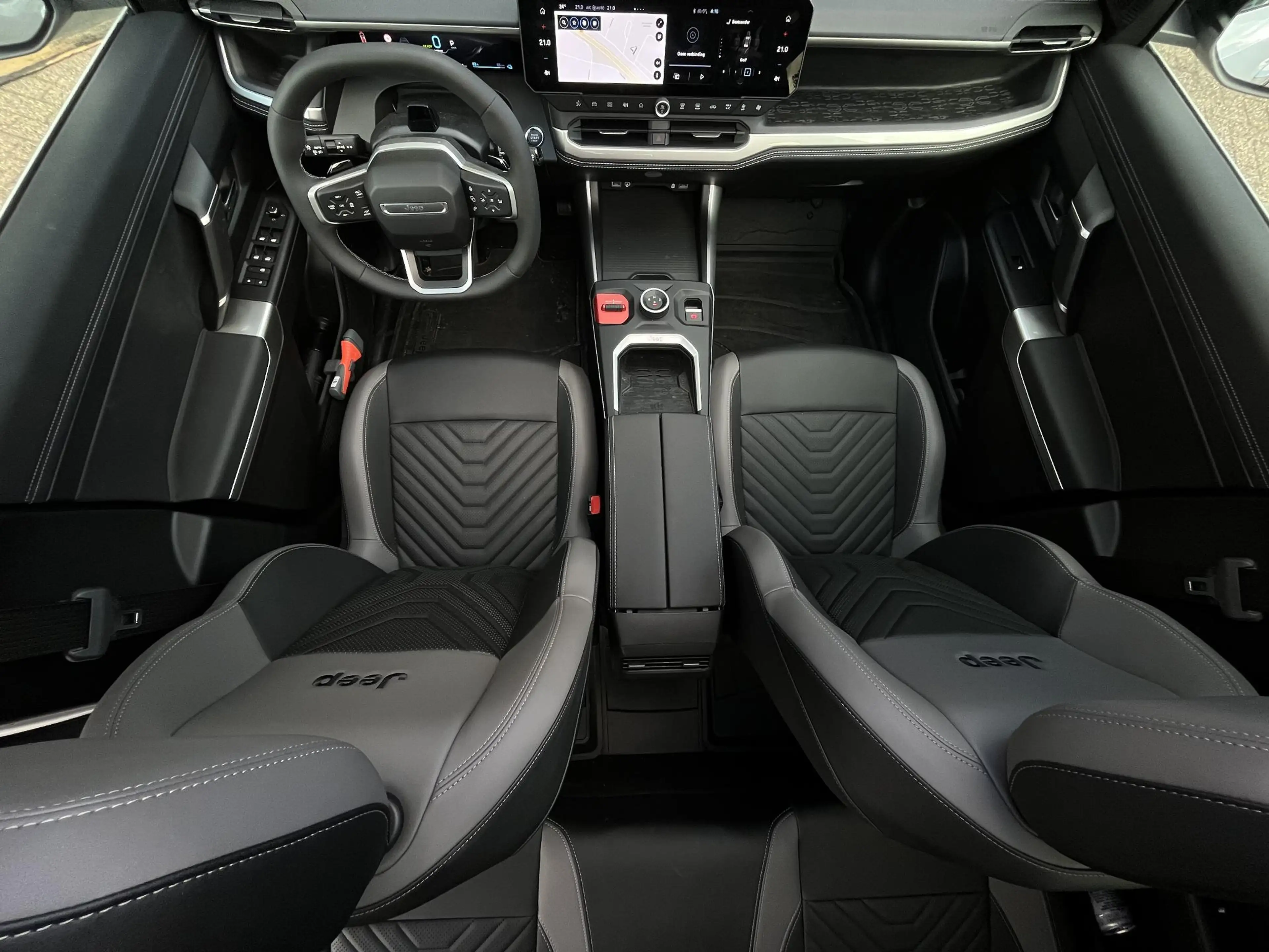 Jeep Compass 1.6 e-Hybrid Plug-In First Edition | Schuif-kantel — photo 27