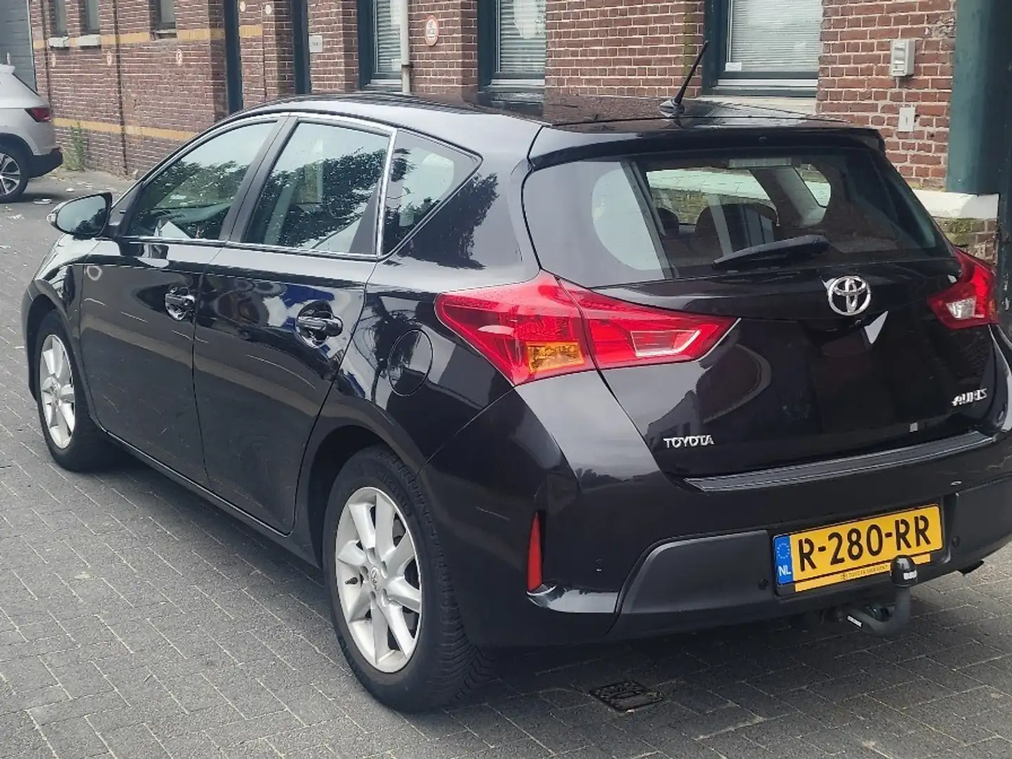 Toyota Auris 1.3 Comfort Zwart - 1