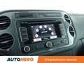 Volkswagen Tiguan 2.0 TDI Trend & Fun BlueMotion Tech *PDC*SHZ* Zilver - thumbnail 21