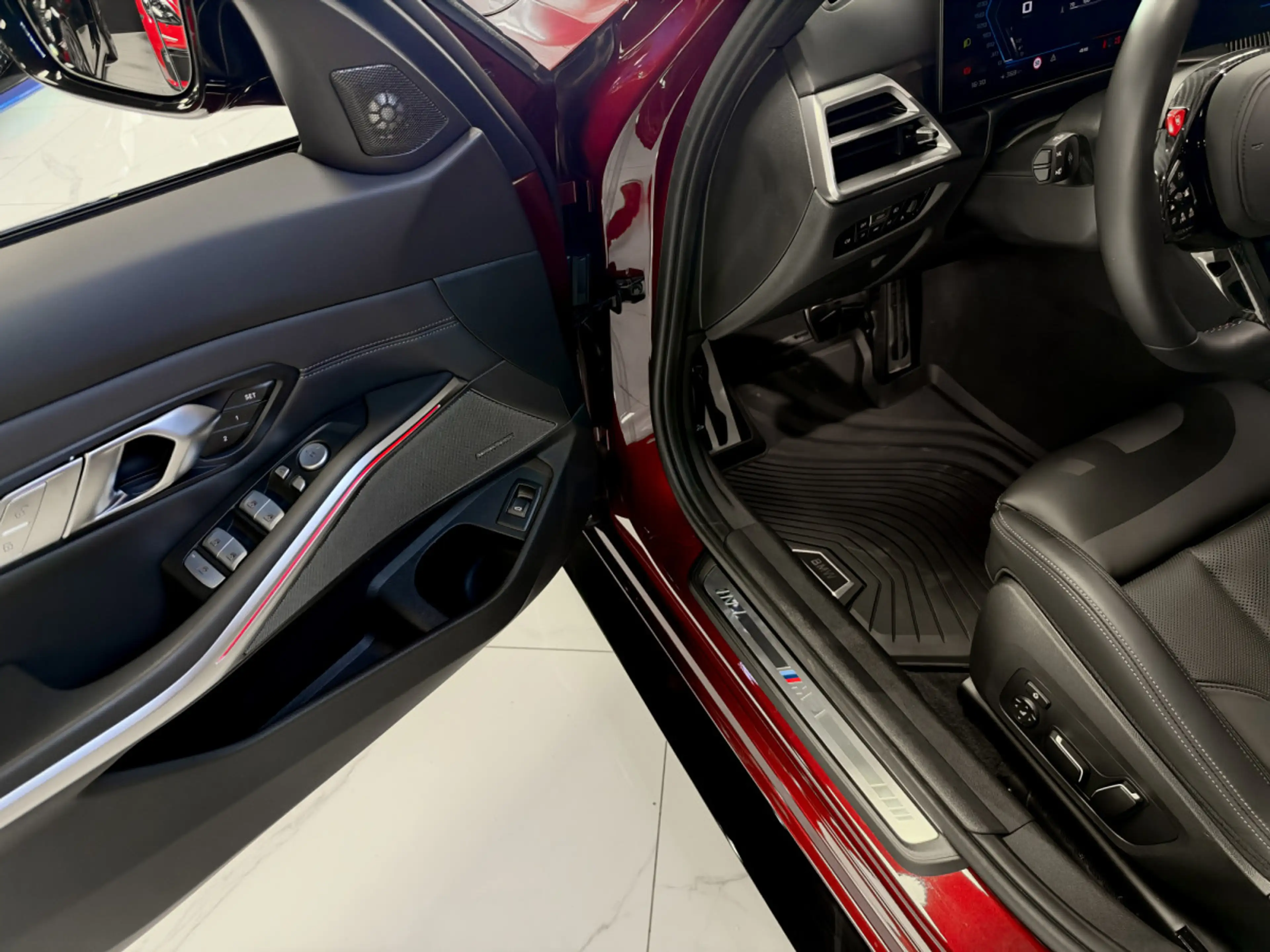 BMW M3 COMPETITION LCI TOURING XDRIVE — photo 10