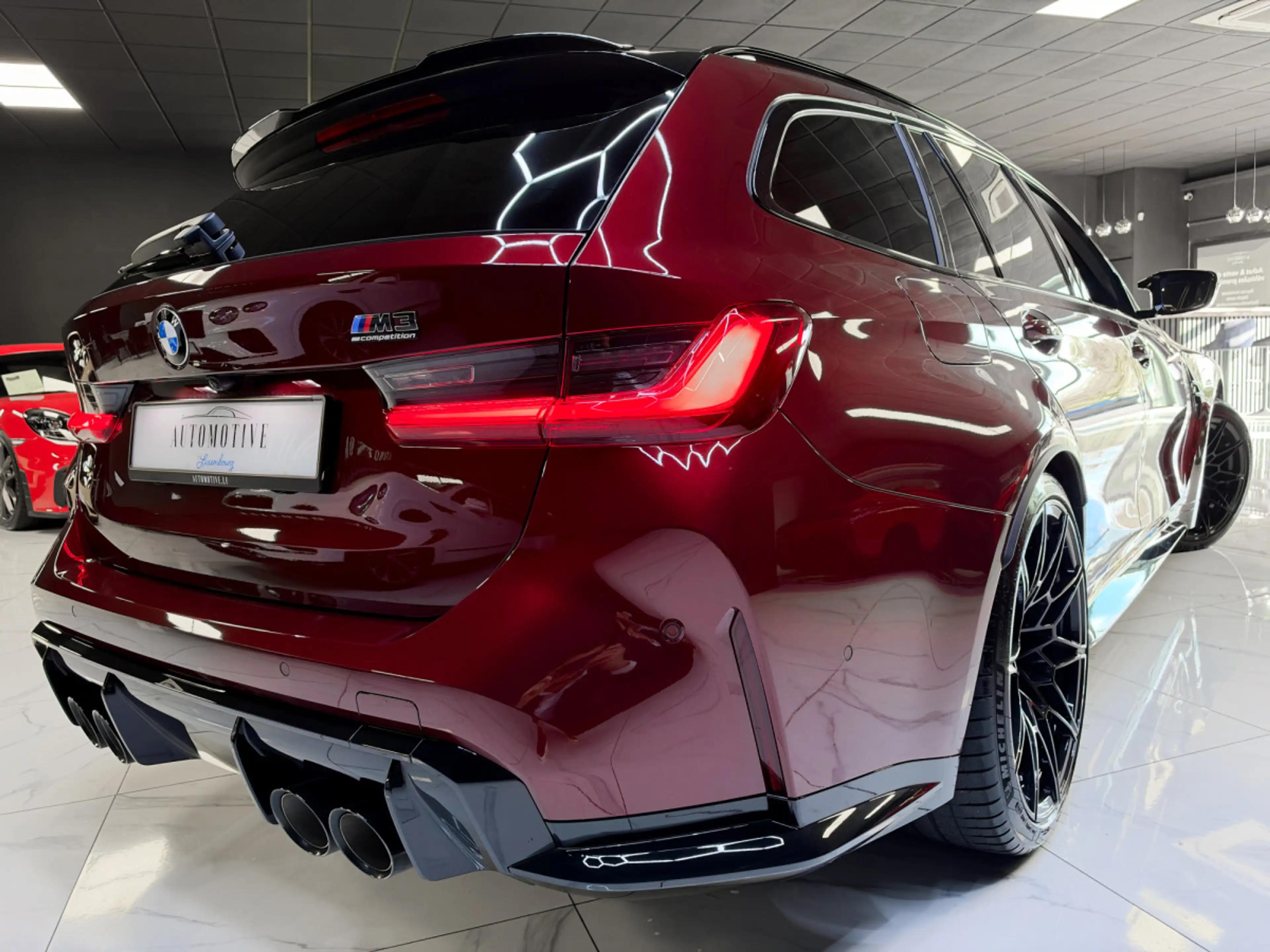 BMW M3 COMPETITION LCI TOURING XDRIVE — photo 15