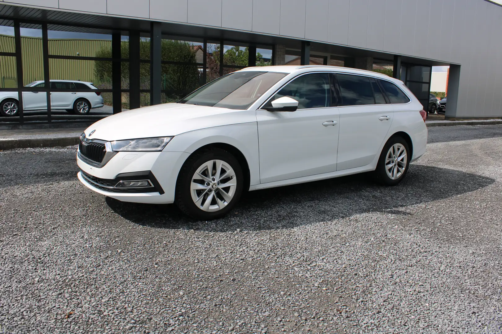 Skoda Octavia 2.0 TDI DSG STYLE COCKPIT NAVI APPS DODEHOEKSENSOR Blanc - 2