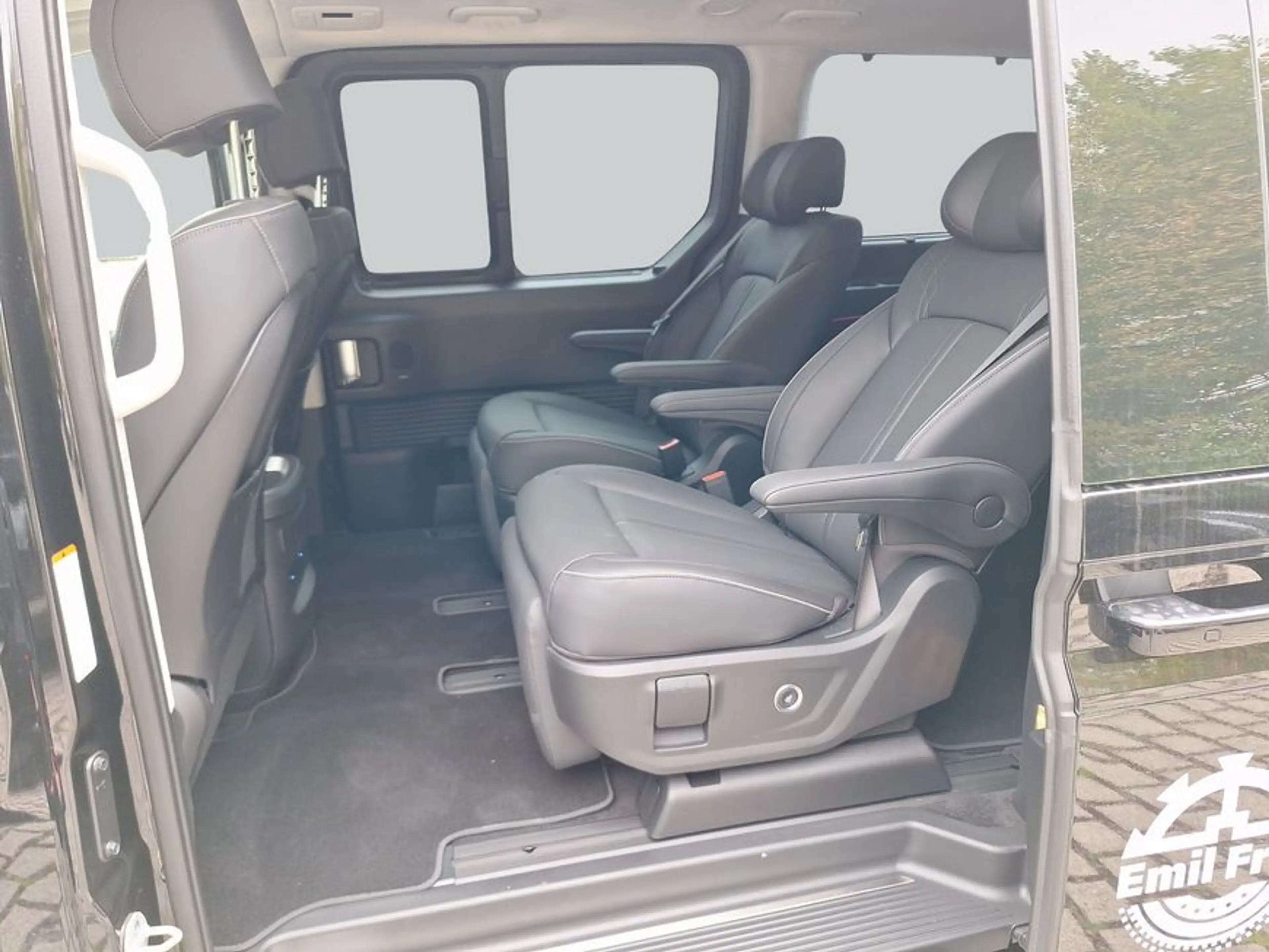 Hyundai STARIA STARIA 1.6 T-GDI HEV Signature 118 kW, 5-türig — photo 11
