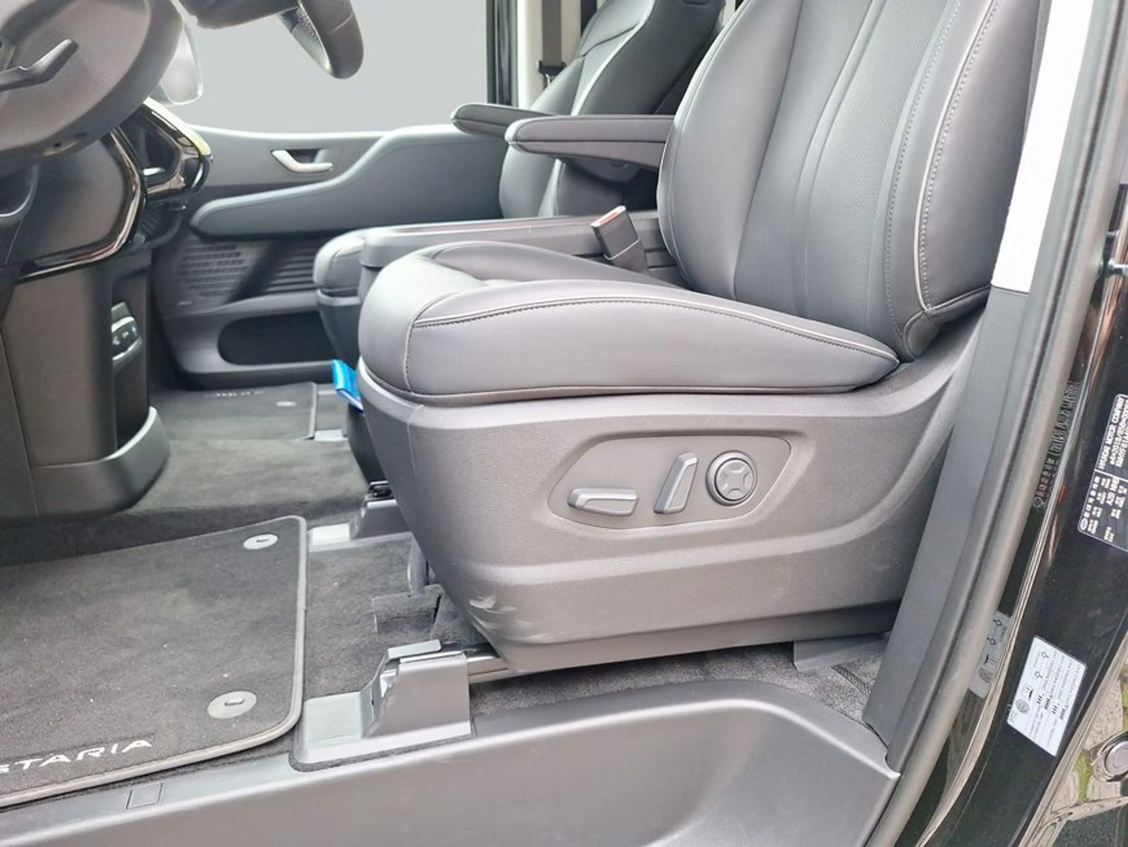 Hyundai STARIA STARIA 1.6 T-GDI HEV Signature 118 kW, 5-türig — photo 10
