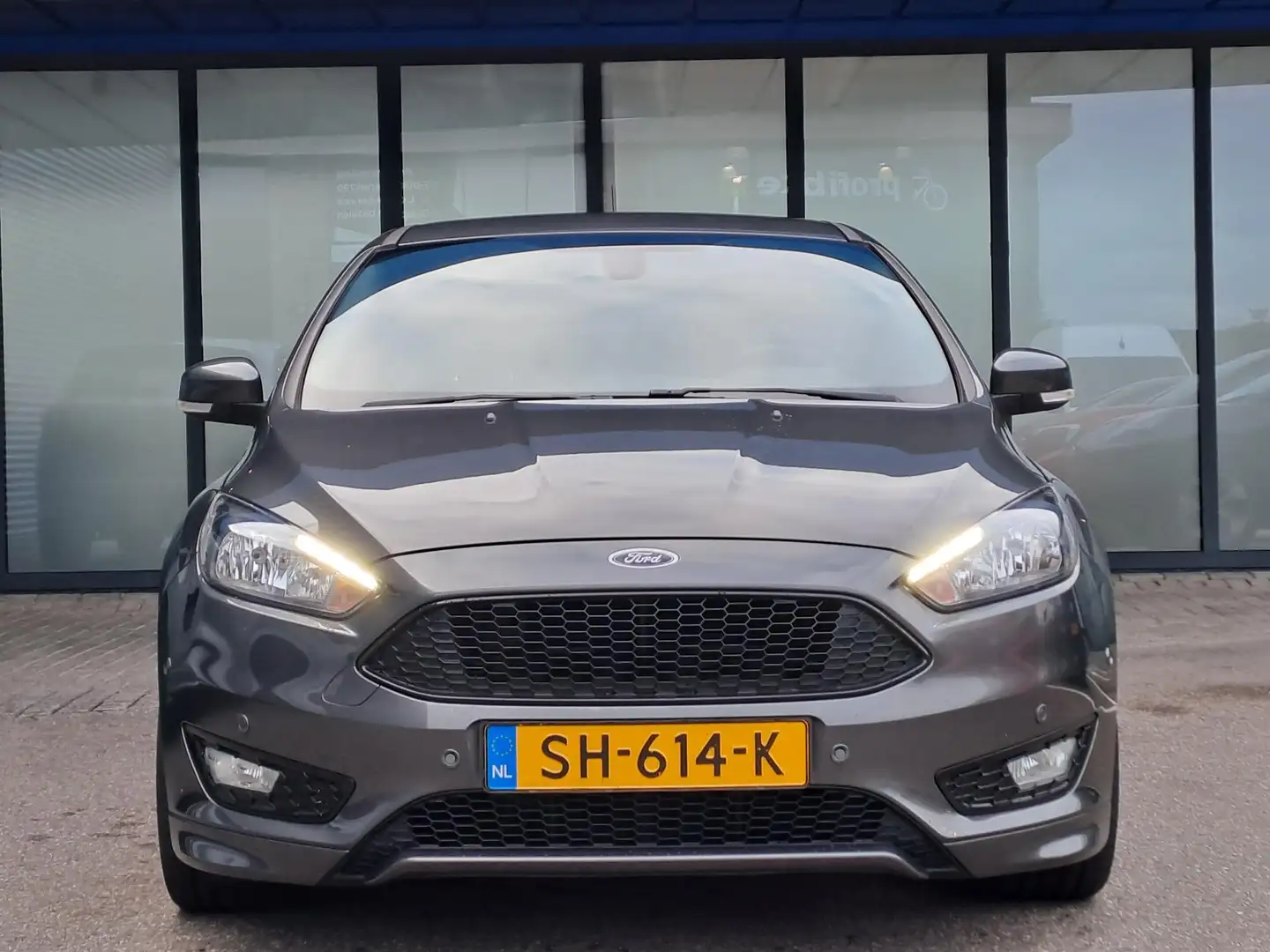 Ford Focus 1.0 ST-Line | Cruise Control | Trekhaak | 18'' LMV Gris - 2