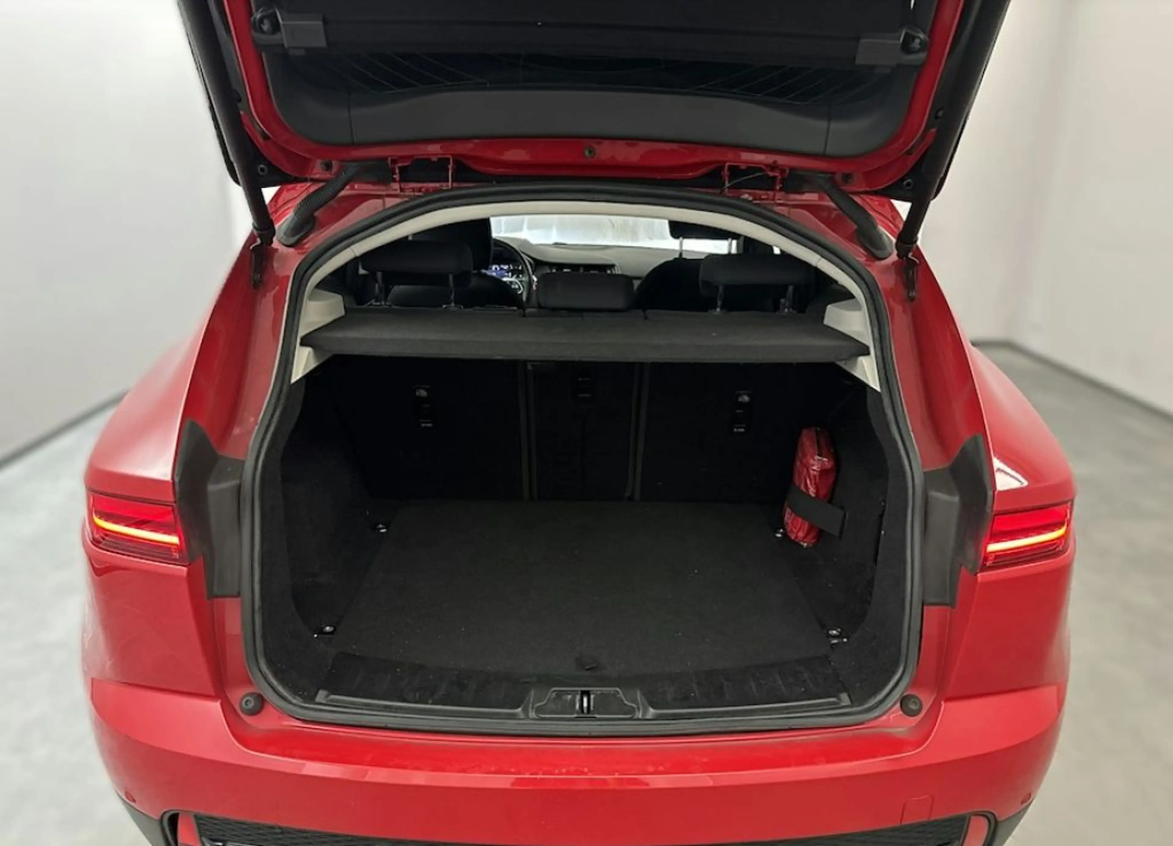 Jaguar E-Pace D165 AWD Aut. — photo 8