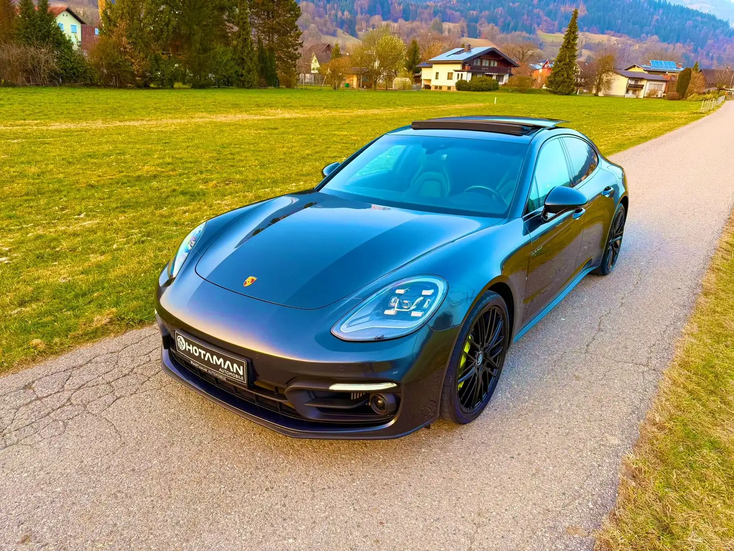 Porsche Panamera 4 E-Hybrid Sportauspuff. PDLS ACC Luft BOSE Pano Grau - 1